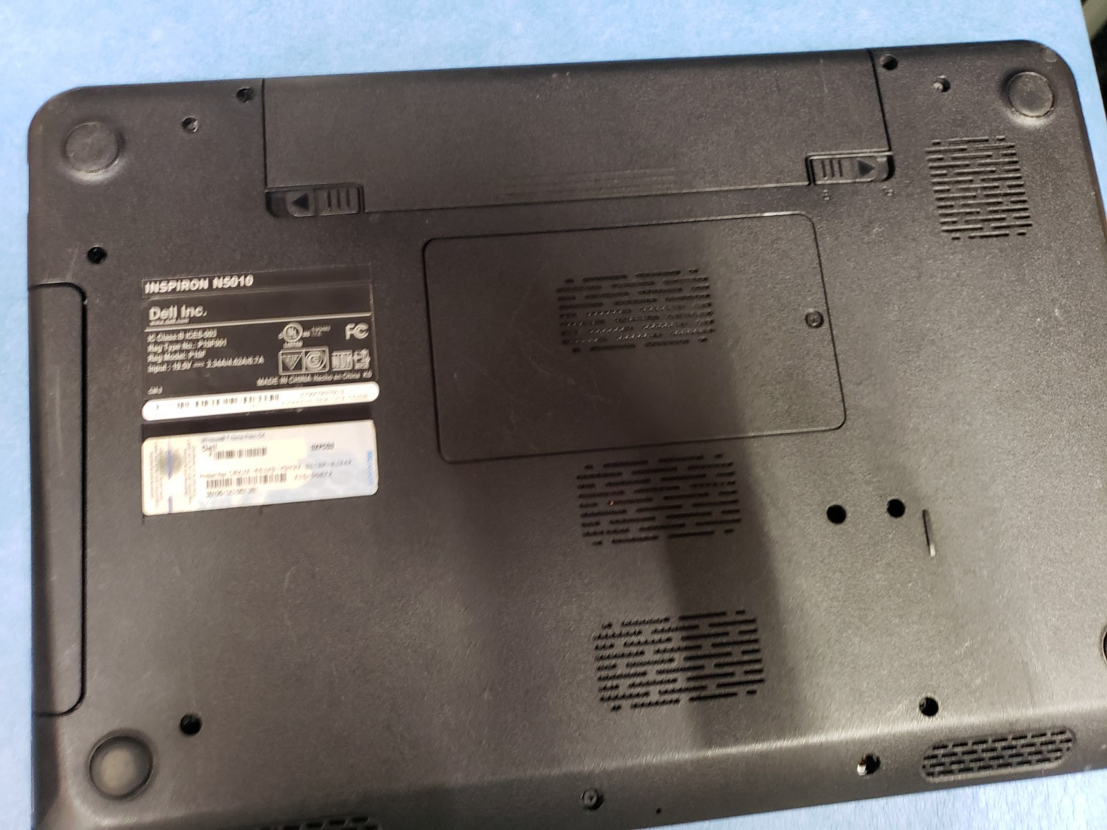 Dell Inspiron N5010 Core i3 M370 bad battery boots 4GB ram 500GB HDD parts