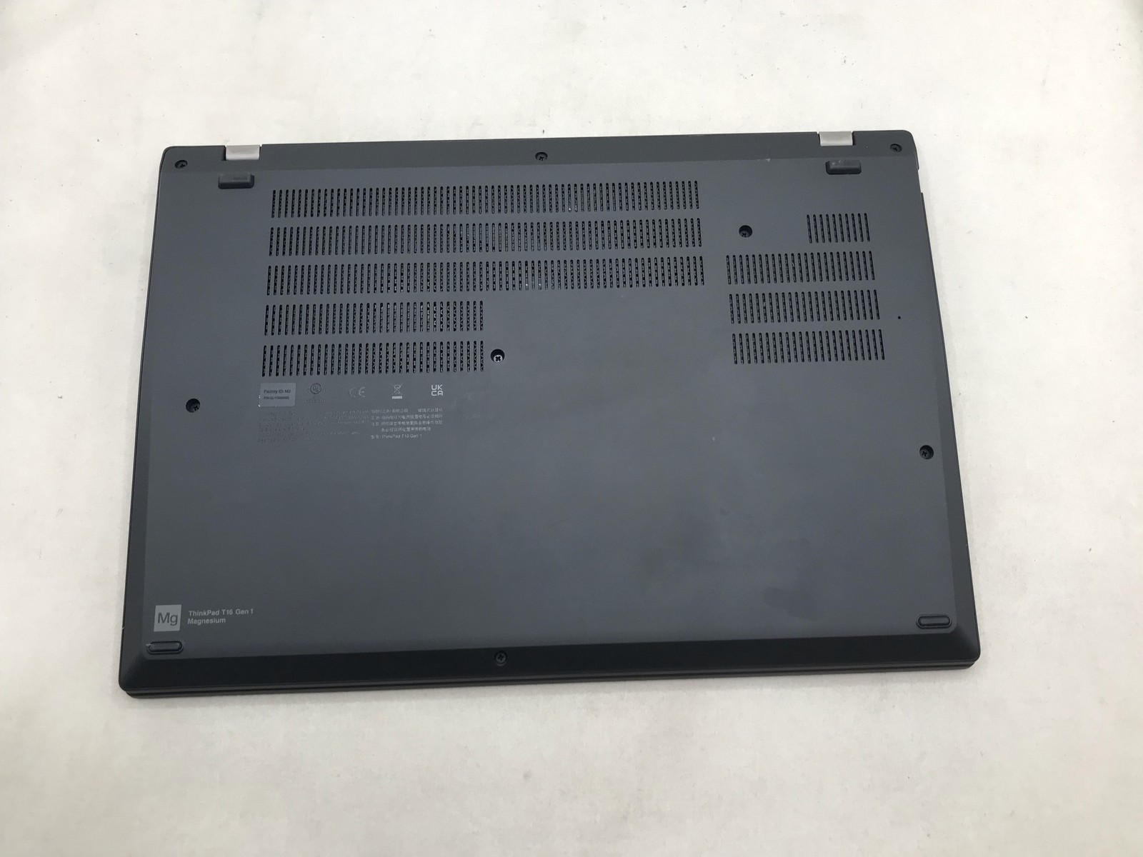LENOVO THINKPAD T16 GEN 1 16″ i7-1260P 16GB RAM 512GB SSD *GRADE D*