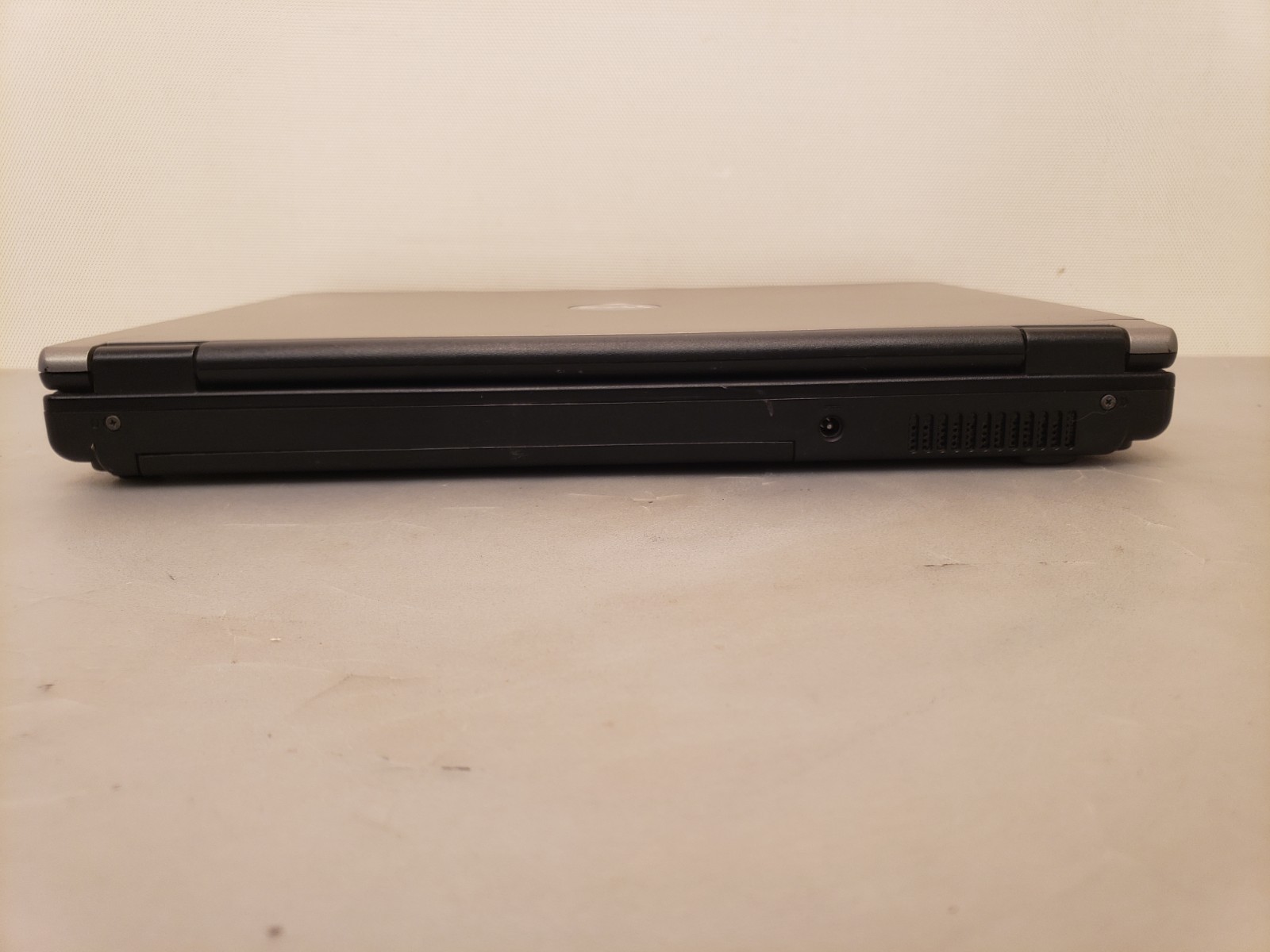 Vintage Dell Inspiron B120 Laptop Intel M 1.5GHz 1GB 20GB 14″ Wide XGA WinXP