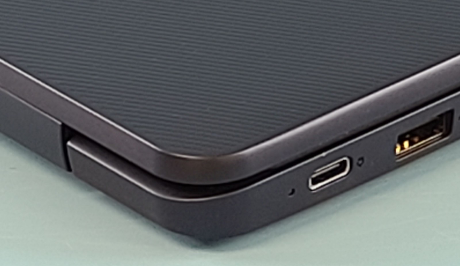 Lenovo IP Slim 3 Chrome 14M868 82XJ0000US 14″ Chromebook Octa-Core 4GB 64GB eMMC