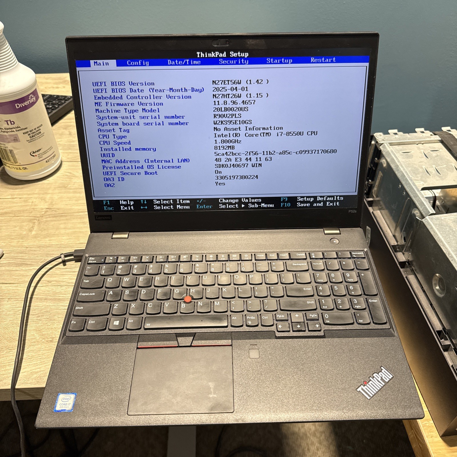 Lenovo ThinkPad P52s i7-8550U 1.80GHz 8GB DDR4 NO SSD NO OS *UNKNOWN GPU* Laptop