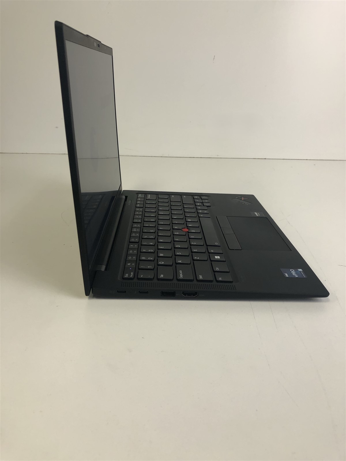 Lenovo ThinkPad X1 Carbon Gen 10: Core i5-1250P 1.7GHz – 16GB – 512GB (SELECT)