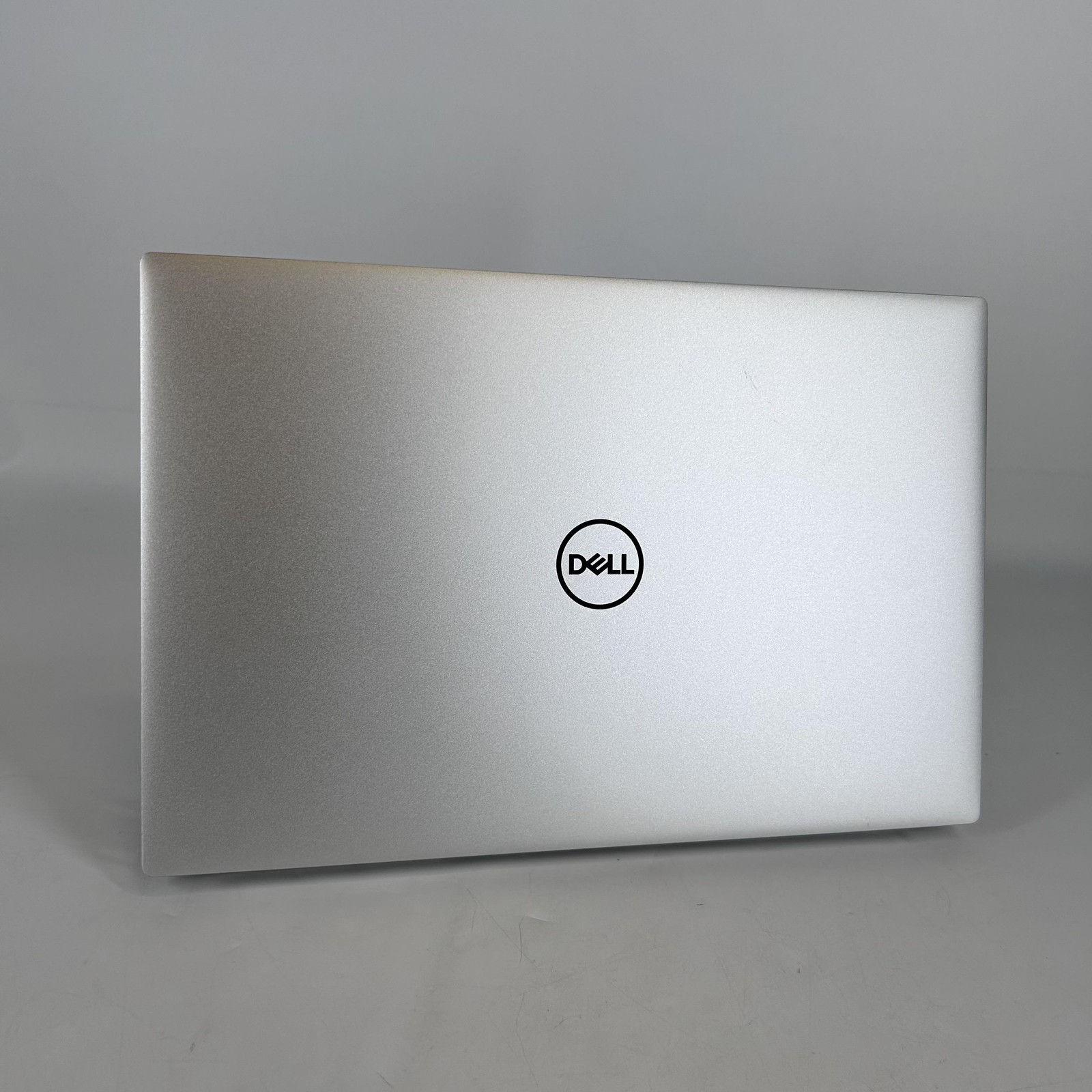 Dell XPS 15 9530 FHD+ 2.4 GHz i7-13700H 16GB 512GB RTX 4050 Bilingual Keyboard