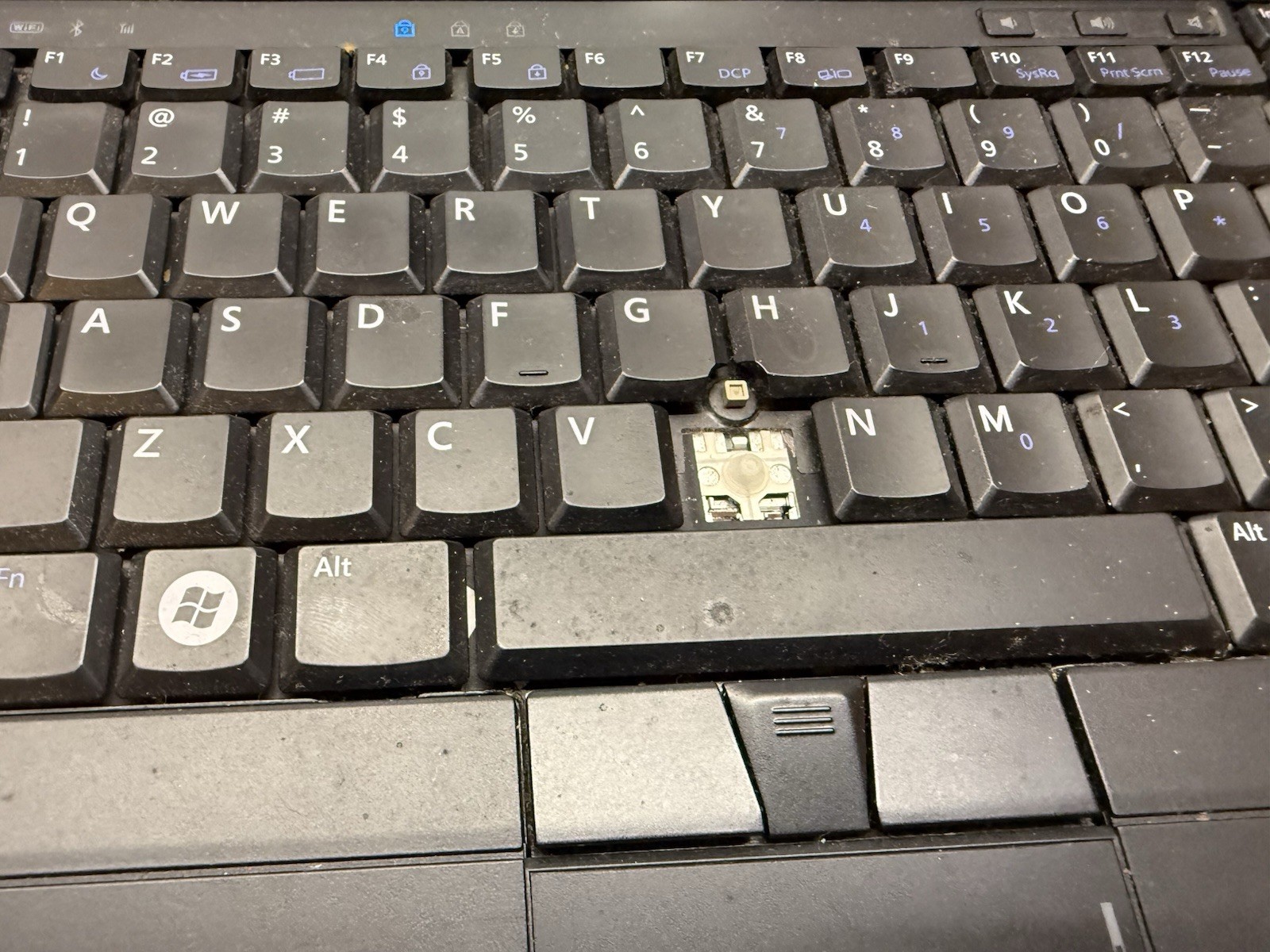 Dell Latitude E6500 Laptop Computer – Powers On ~ For Parts/Repair AS IS