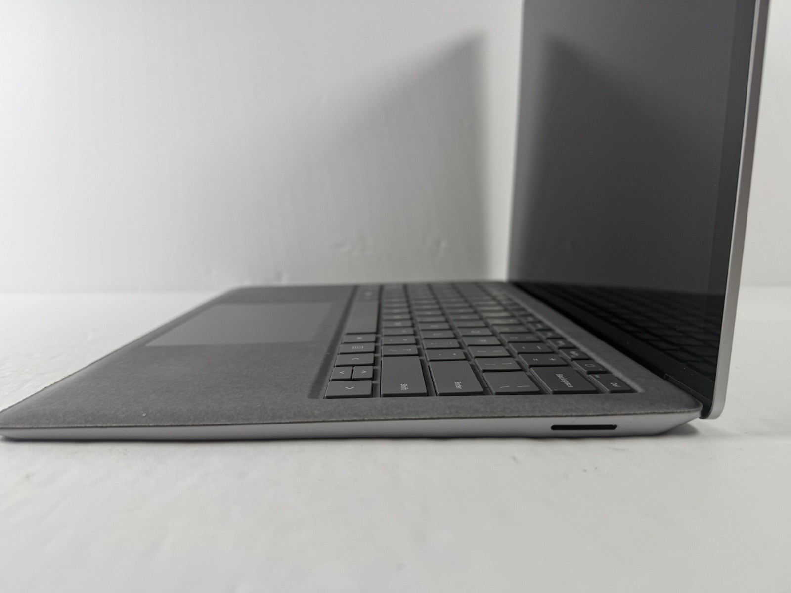 Microsoft Surface Laptop 5 13.5” 1950 Intel Core i7-1265U 16GB RAM 512GB NVME