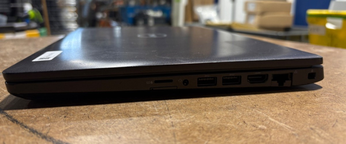 Dell Latitude 5400 i5-8365U 8GB RAM 256GB SSD 14″ FHD No OS No Charger