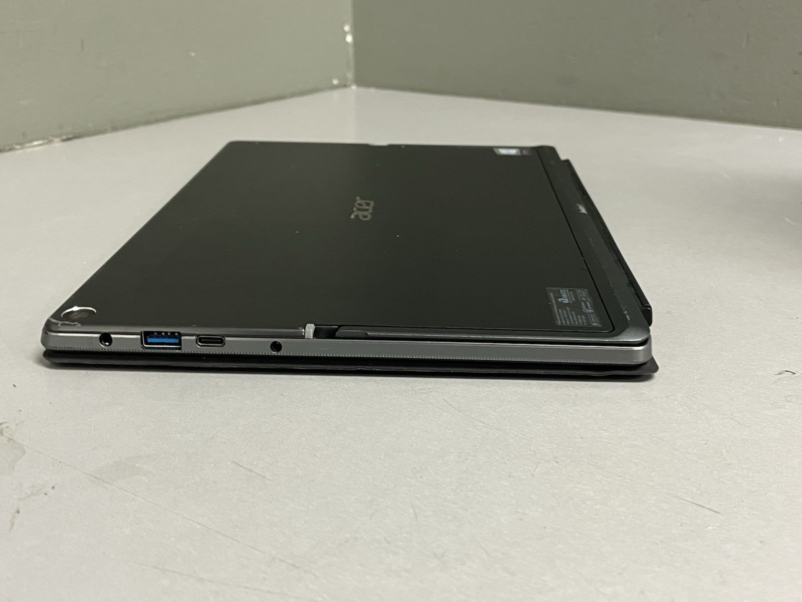 Acer Switch 5 2-in-1 N17P5 Core i3-7130U 2.70GHz 128GB SSD 4GB Ram #6