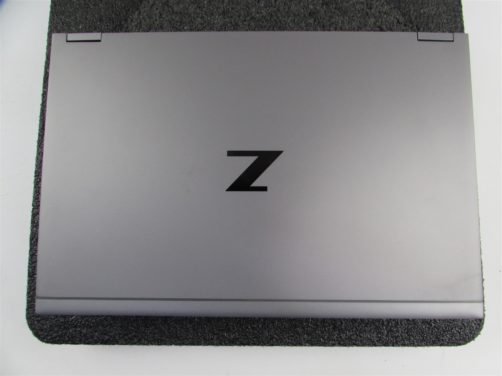 HP ZBOOK FURY 17 (G7) I7-10850H 512GB SSD 32GB RAM NVIDIA QUADRO RTX 3000 WIN 11