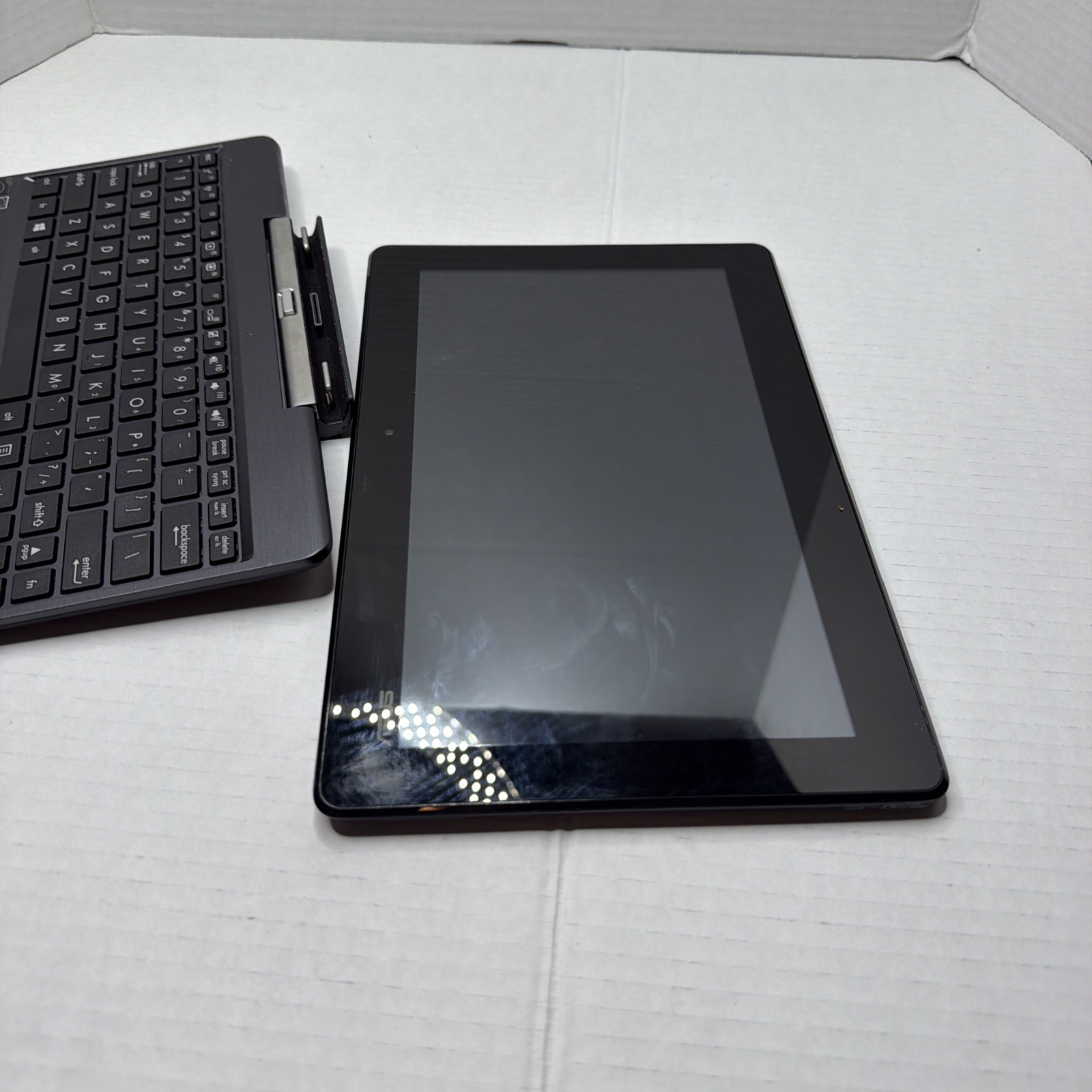 ASUS Transformer Book T100TAF 10.1″ Laptop Touchscreen 2GB Intel 32GB Untested