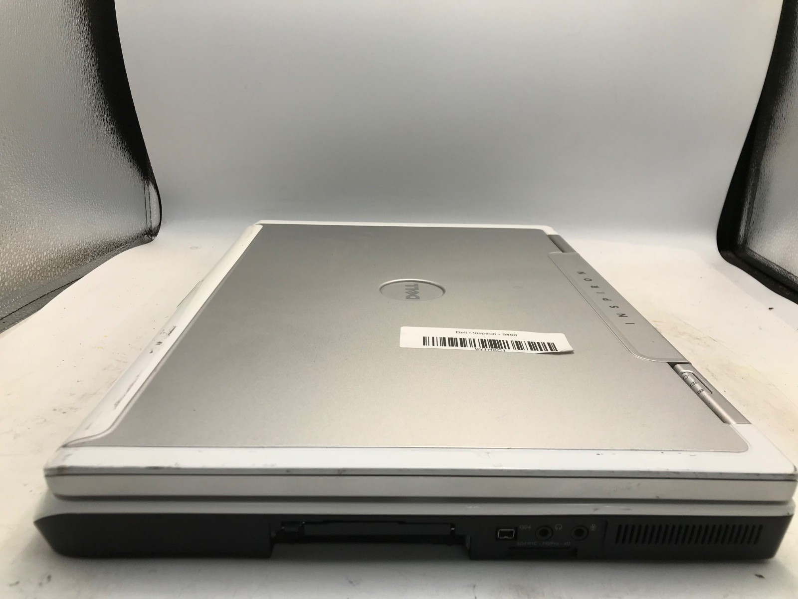 Dell Inspiron 9400 Workstation Intel Core Duo 17″ Laptop-BROKEN RAM CLIP- MZ