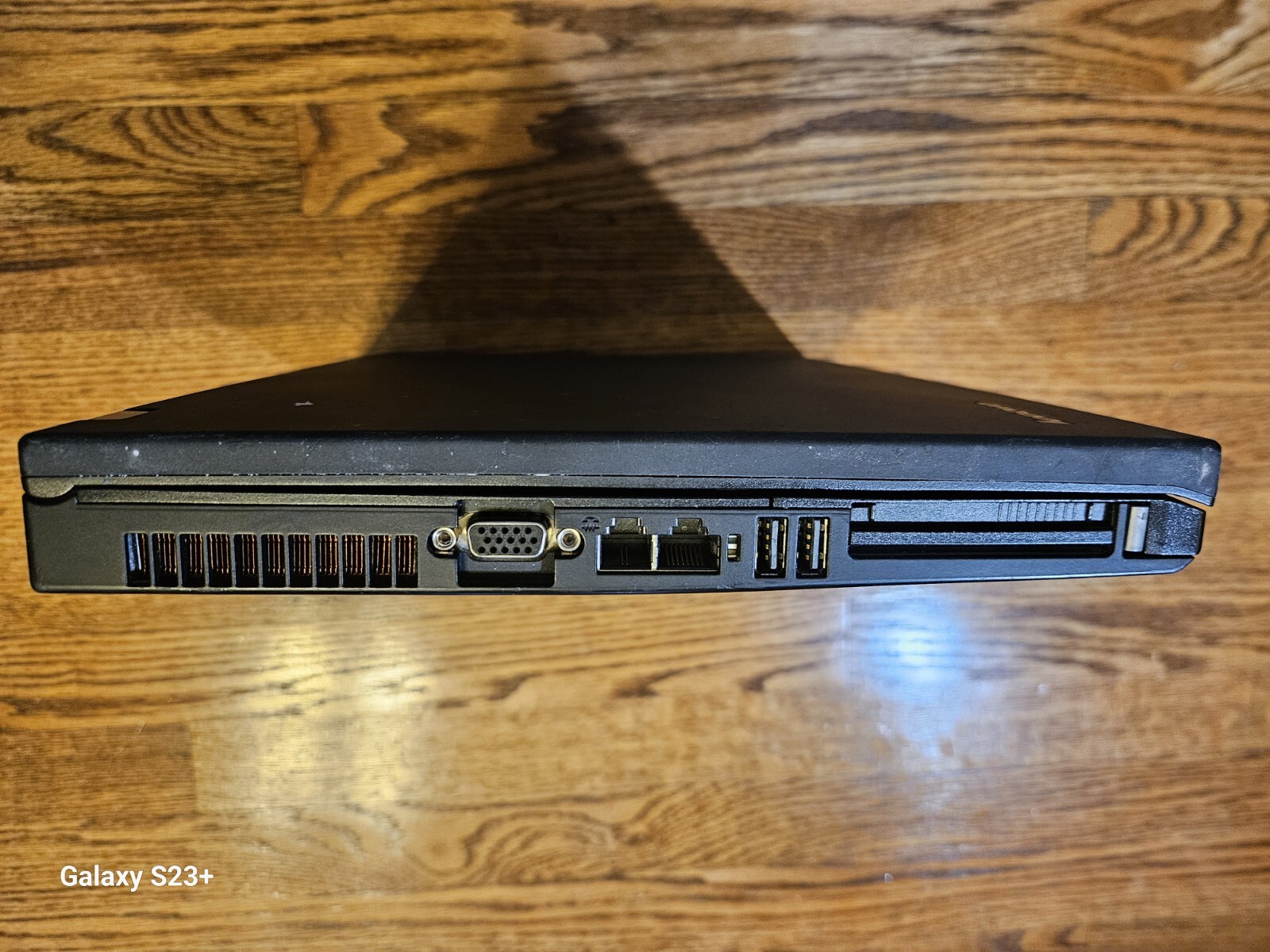 ThinkPad T400 4 GB/250 GB HDD/14″ 1280×800/ Windows XP. Ready to Use