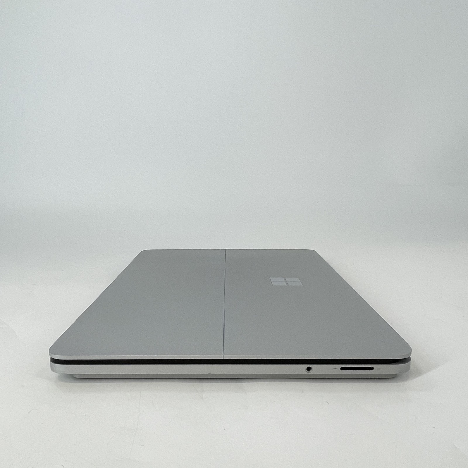 Microsoft Surface Laptop Studio 14 2K i7-11370H 3.3GHz 16GB 512GB RTX 3050 Ti