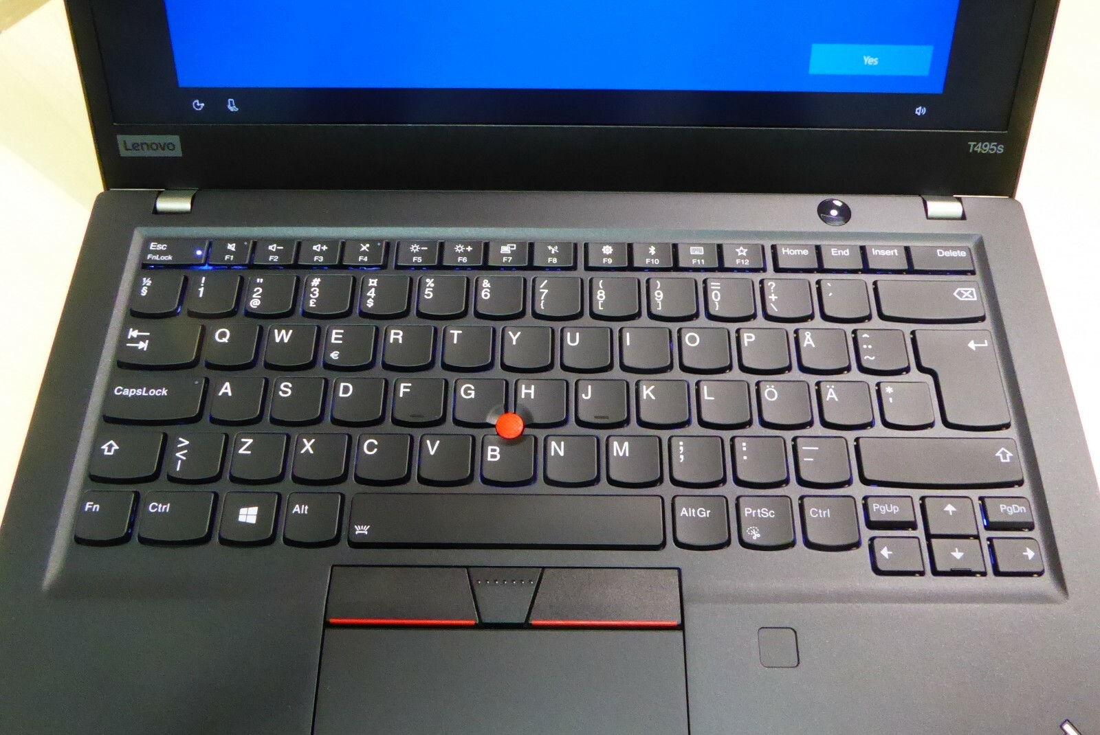 SWEDEN SWEDISH FINNISH LENOVO T495s RYZEN 5 PRO 3500U VEGA 16G, CAPTAIN LAPTOP