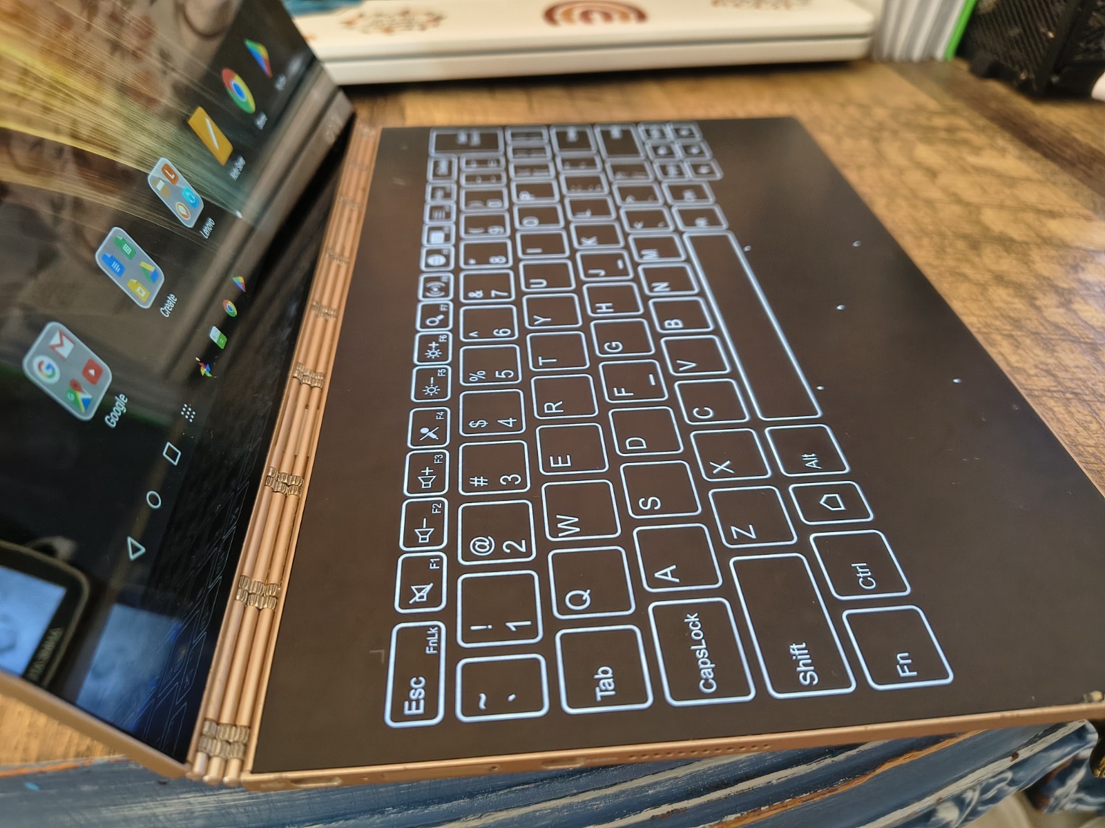 Lenovo Yoga Book YB1-X90F 64GB Wifi 10.1 In Champagne Gold Used