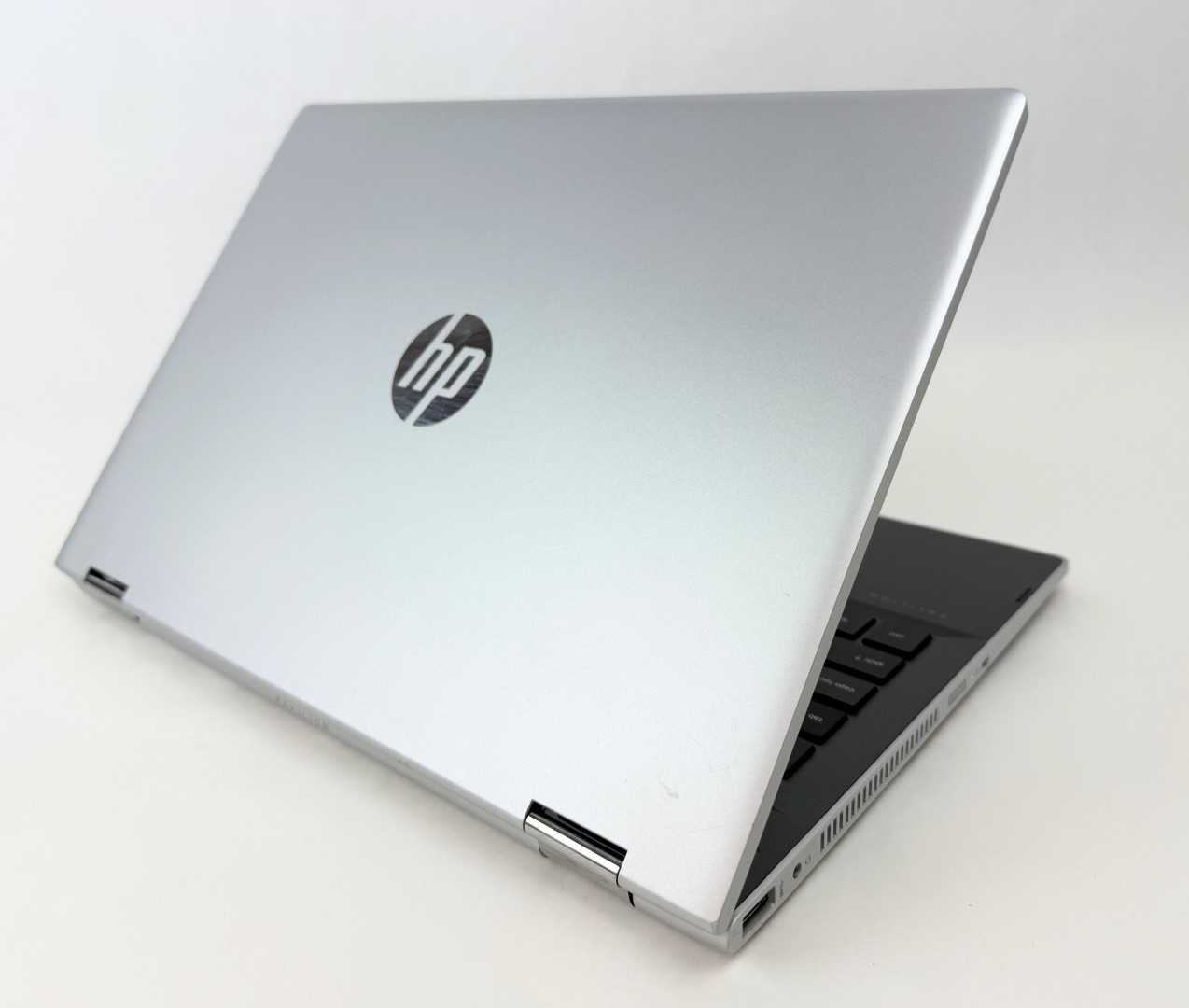 HP Pavilion x360 14t-cd000 14″ HD Intel Pentium 4415U 8GB 512GB SSD W11H 2in1
