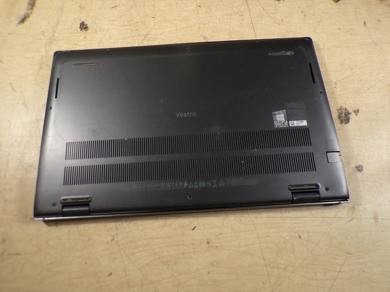 DELL VOSTRO I5 5510 INTEL CORE I5-11320H 8GB RAM