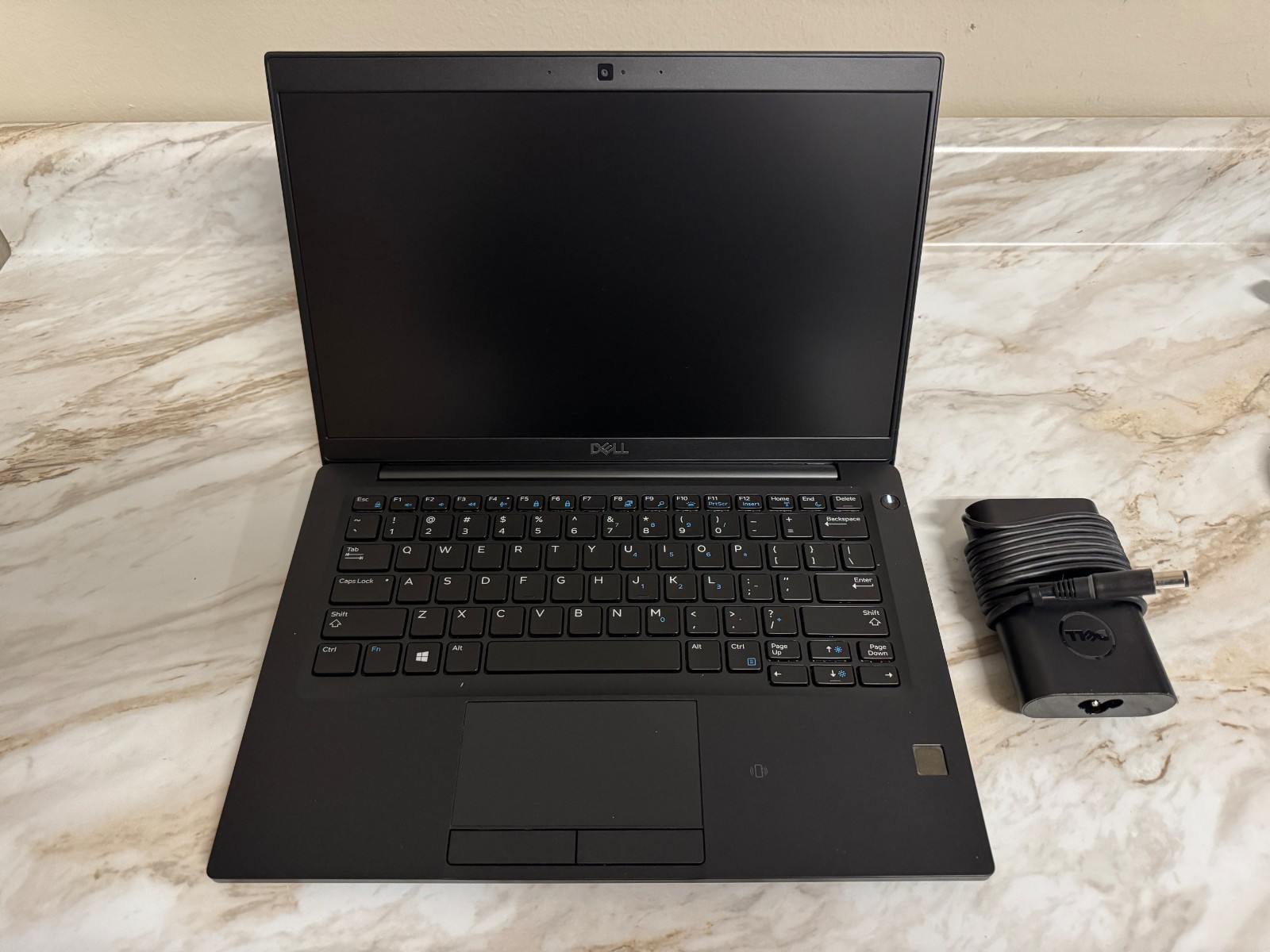 Dell Latitude 7390 14″ Laptop – i7 – 256GB NVME SSD 16GB Ram New Battery W11 Pro
