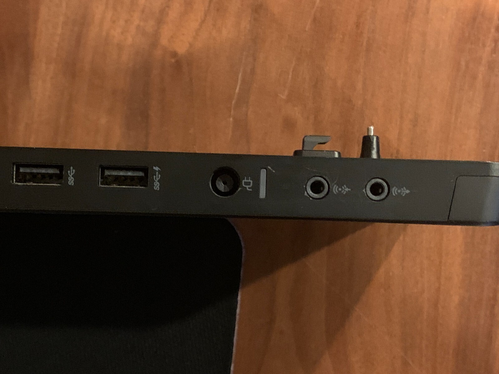 HP EliteBook 840 14″ (512GB SSD, Intel Core i5 6th Gen., 2.40 GHz, 16GB) Laptop