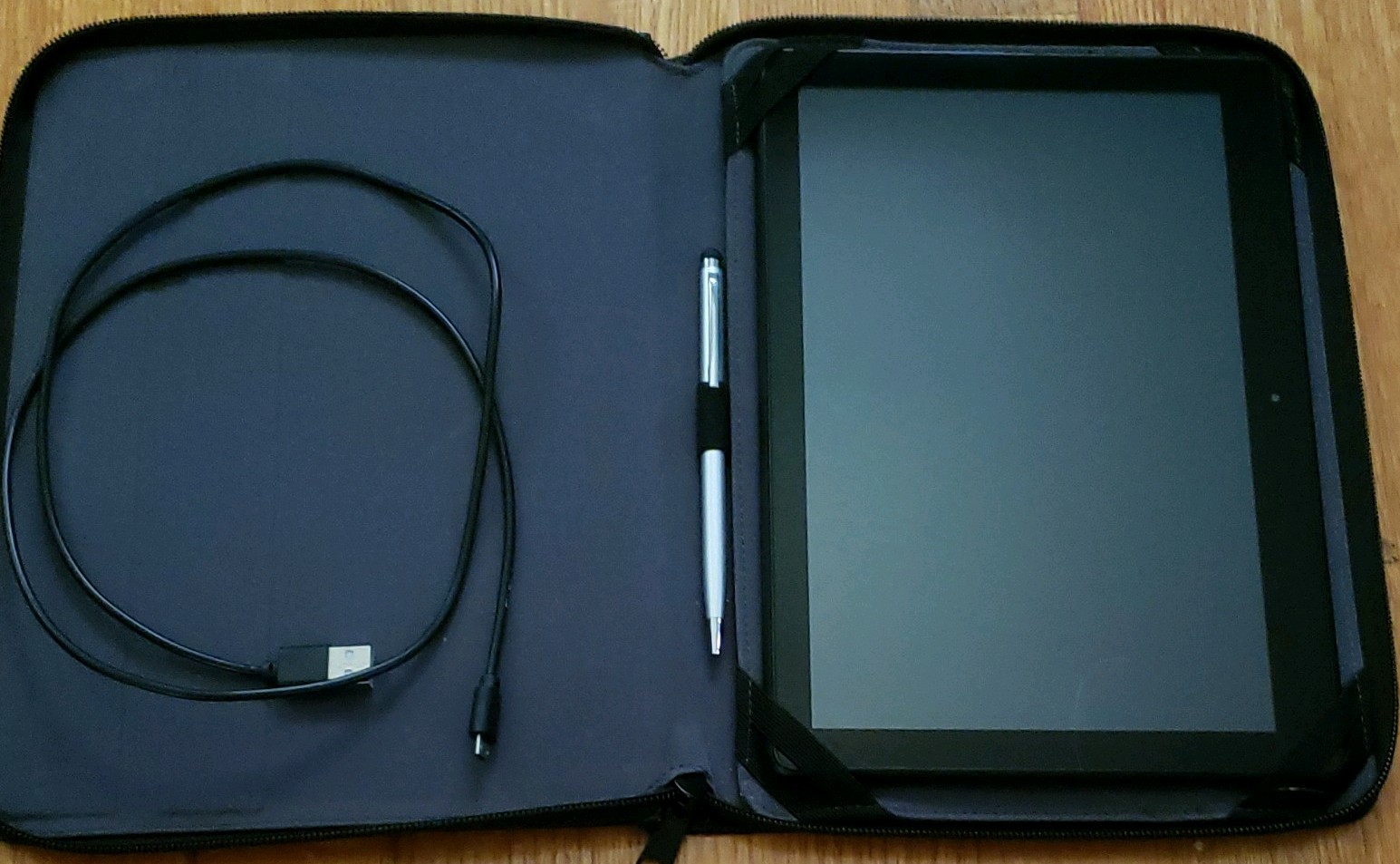 Lenovo Tab 10.1 LCD Touchscreen TB – X104F Android – Included Leather Case