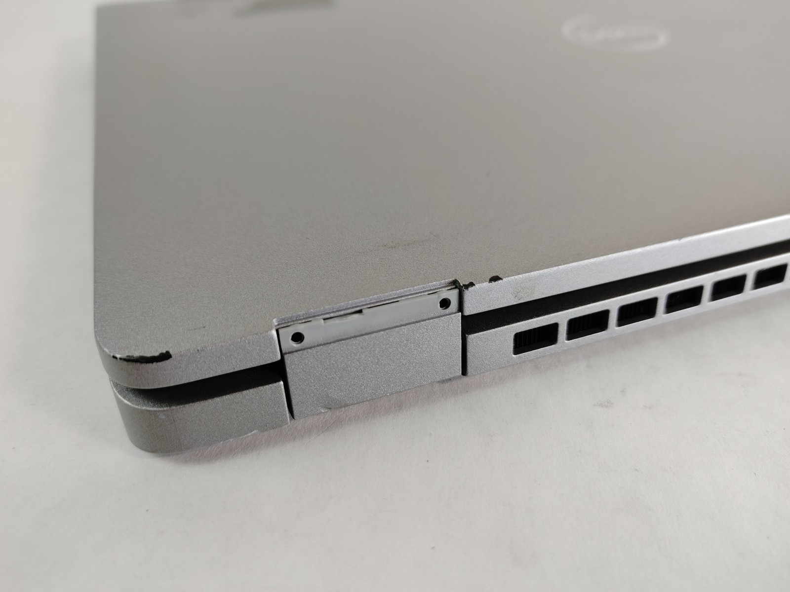 Dell Latitude 5330 Core i7-1265U 1.80 GHz 16 GB DDR4 256 GB NVMe Windows 11 Pro