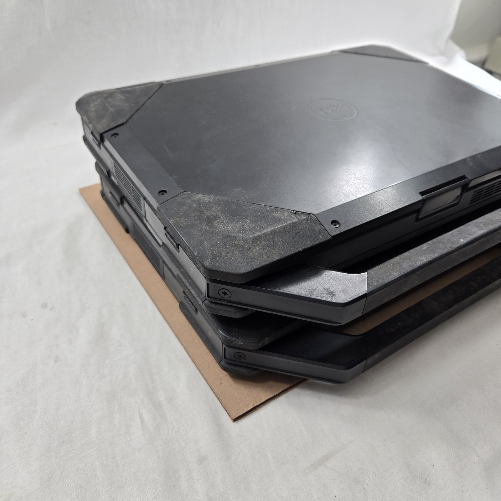 Lot of (2) Dell 14 Rugged 5404 i7-4650U 1.7GHz 8GB RAM No SSD/OS – READ