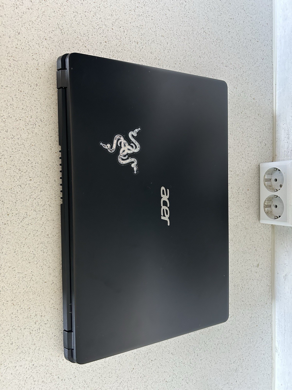 Acer Aspire 3 Laptop – Ryzen 7, 16GB RAM, 237GB SSD + 1TB External HDD