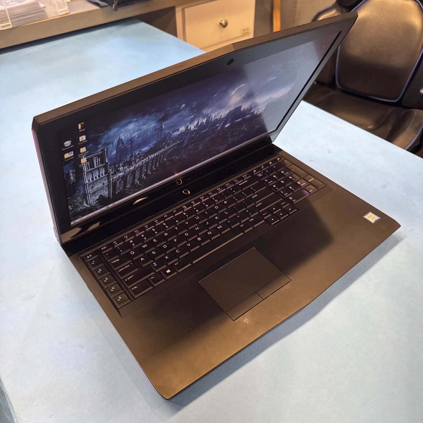 Alienware 17 R5 17.3″ Gaming Laptop-i9-8950HK-16GB RAM-500 GB HDD-1 TB SSD