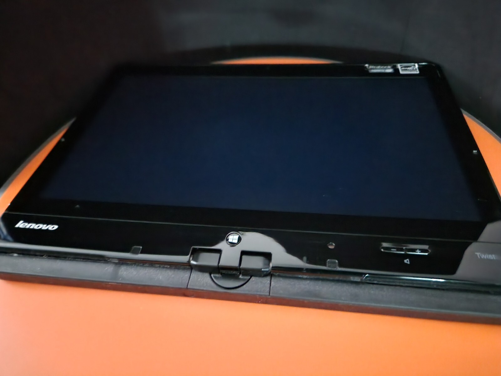 Lenovo DSQJ707 Netbook Tablet (2in 1) Travel Companion :) -Smooth Operator !