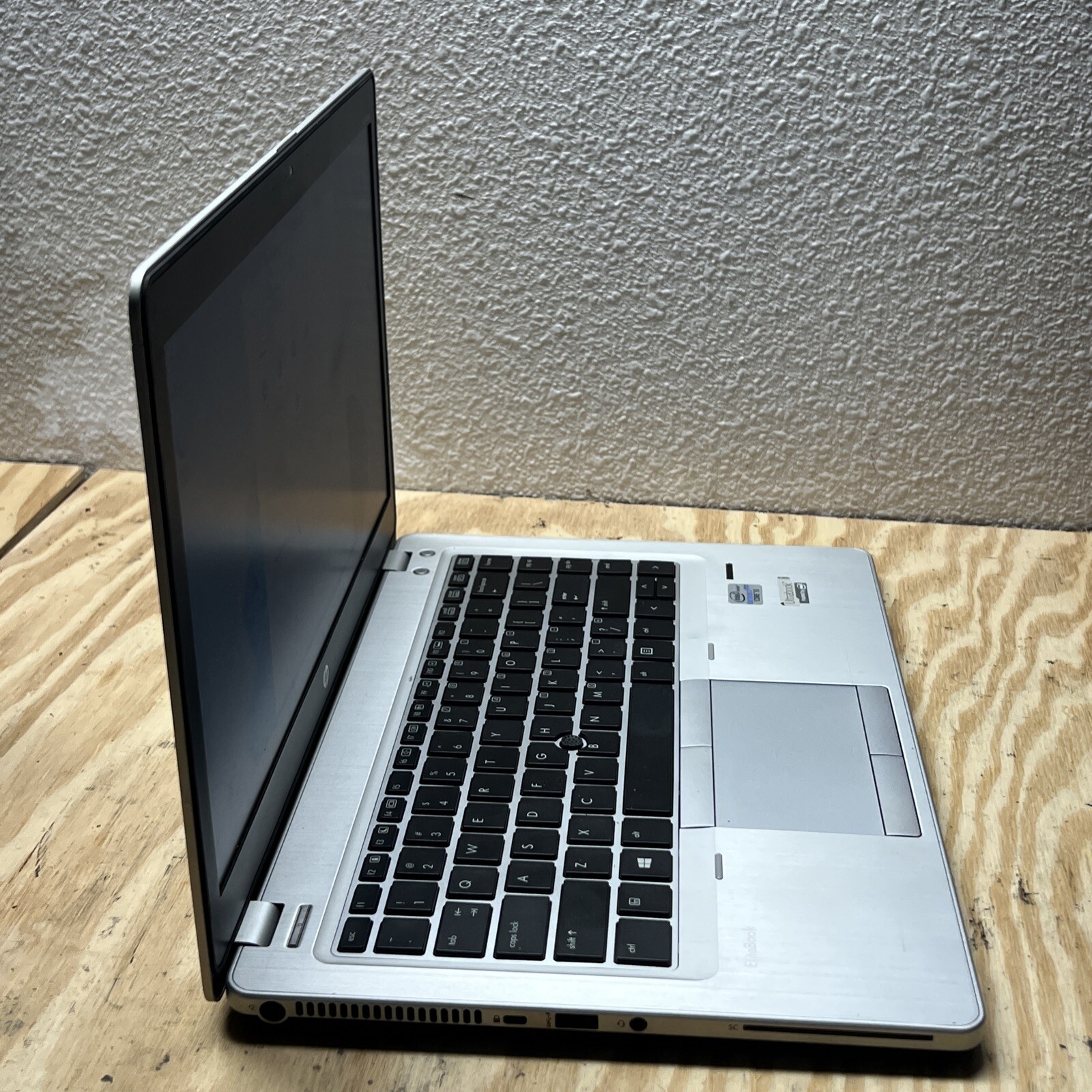 HP EliteBook Folio 9470m i5-3337U 1.8GHz 8GB Ram, 256GB SSD Win 11Pro, Webcam.
