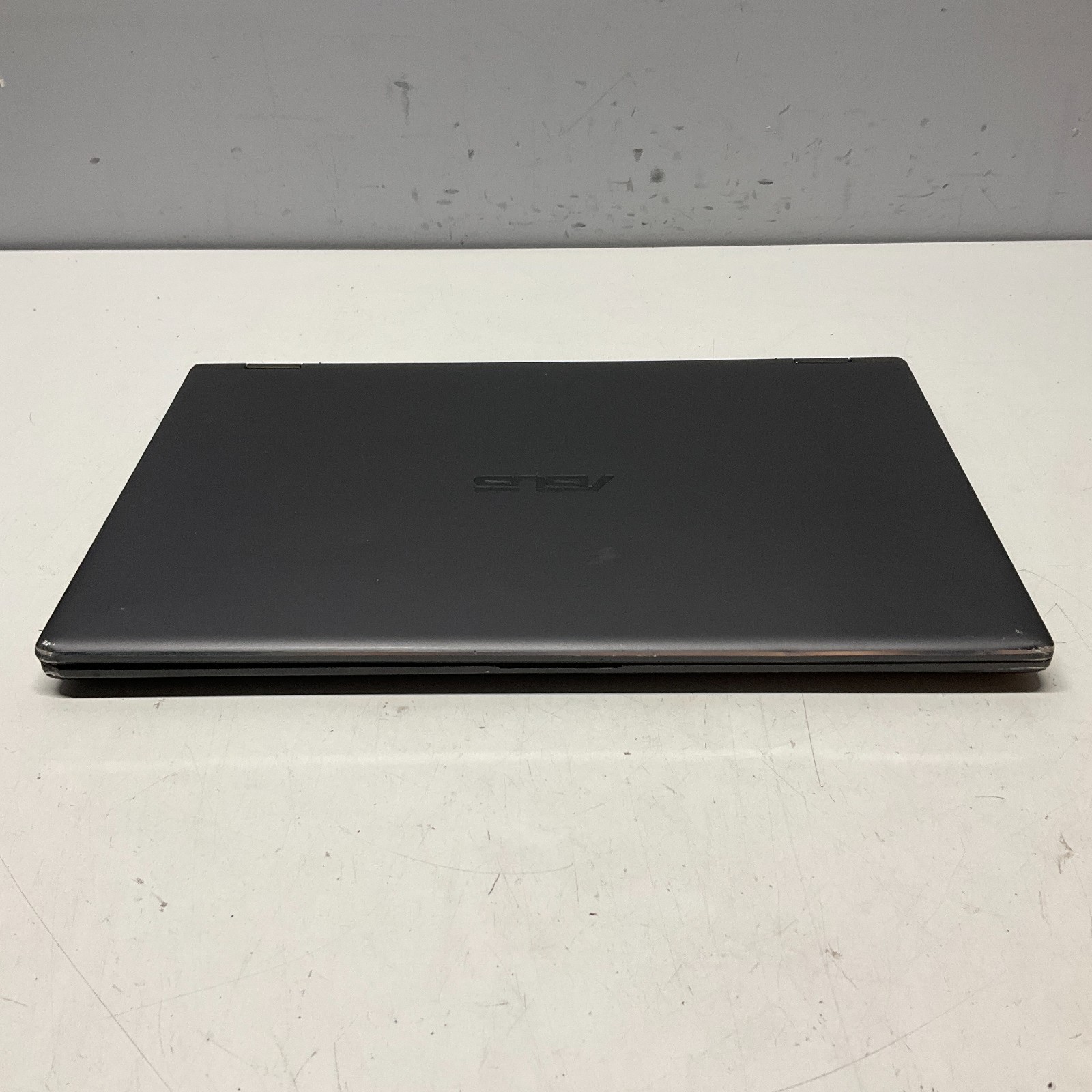 Asus Zenbook 15 Q526FA 15.6″ i7-8565U 1.80GHz 16GB 1TB HDD Win 11 Pro READ