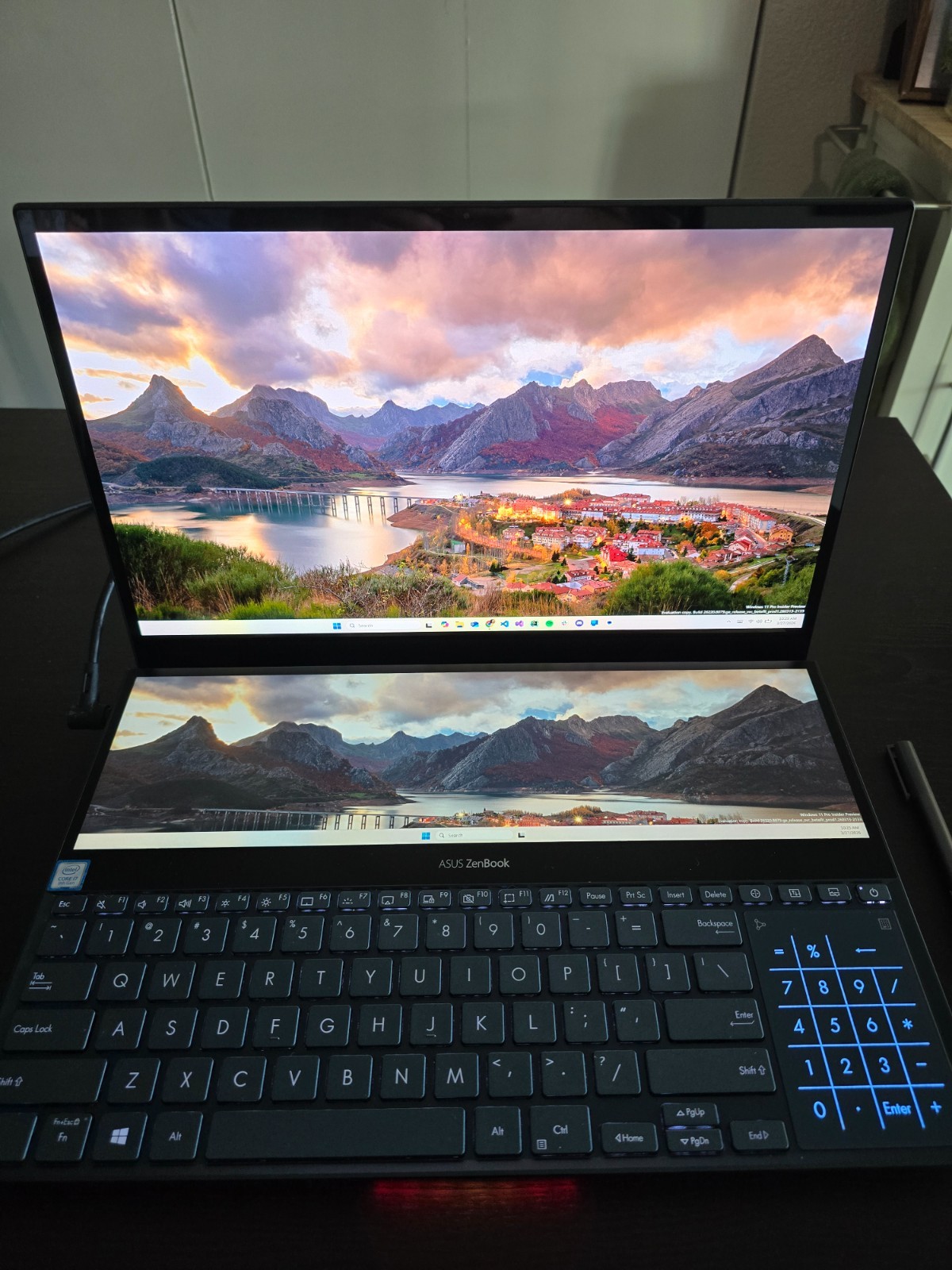 ASUS ZenBook Pro Duo UX581GV — Dual 4K Touch Screen | RTX 2060 | i7-9750H | 16GB