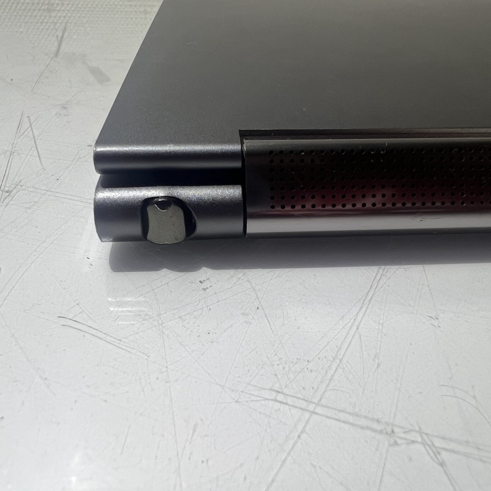 LENOVO YOGA C930-13IKB i5-8250U@1.60GHz 8GB RAM NO OS/SSD TOUCH FOR PARTS/REPAIR