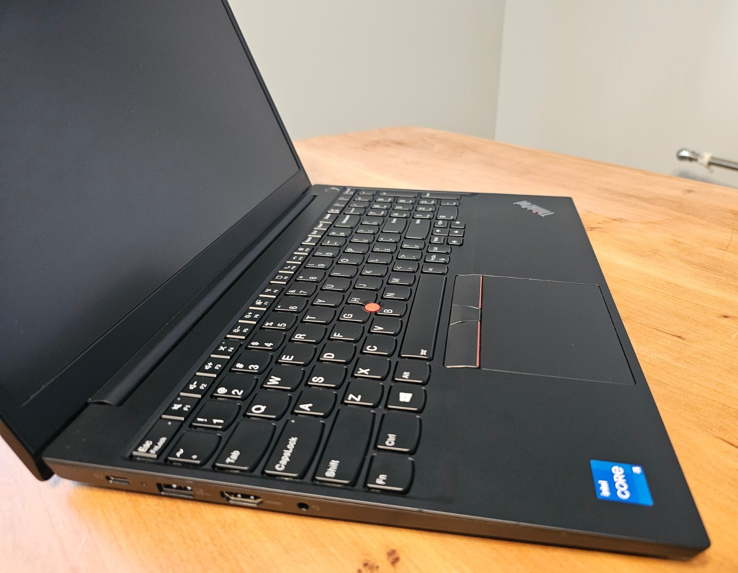Nice Lenovo E15 Gen 2 i5-1135G7 2.40GHz 8GB 256GB NVMe Full HD AC & 83% Battery
