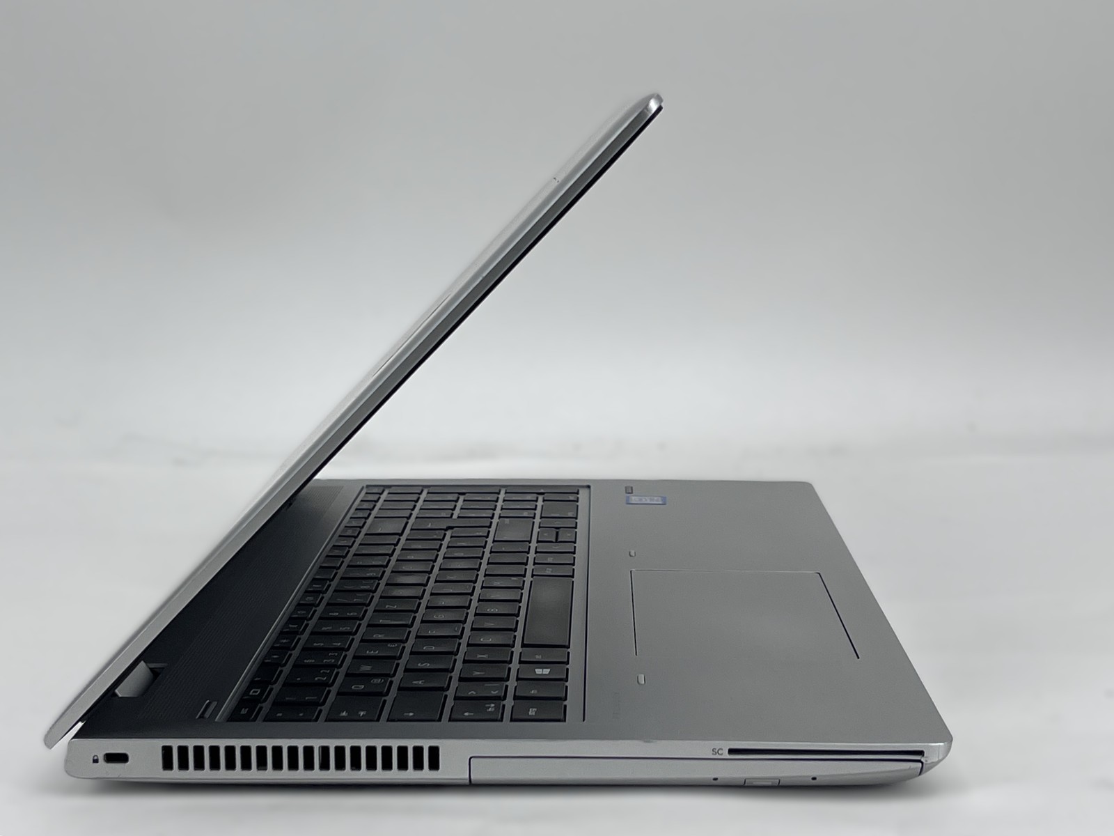 HP ProBook 650 G4 15.6″ i5-8250U 8GB DDR4 256GB SSD Win11 Pro Fingerprint