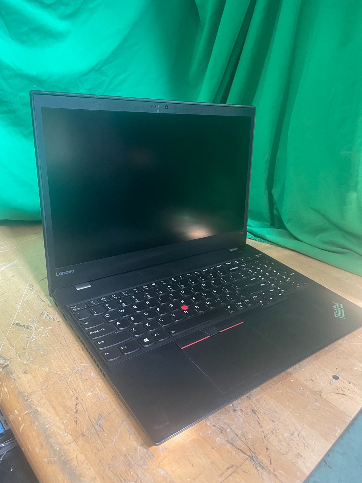 LENOVO THINKPAD T570 – FOR PARTS – NO POWER – RAM/SSD REMOVED – AS IS