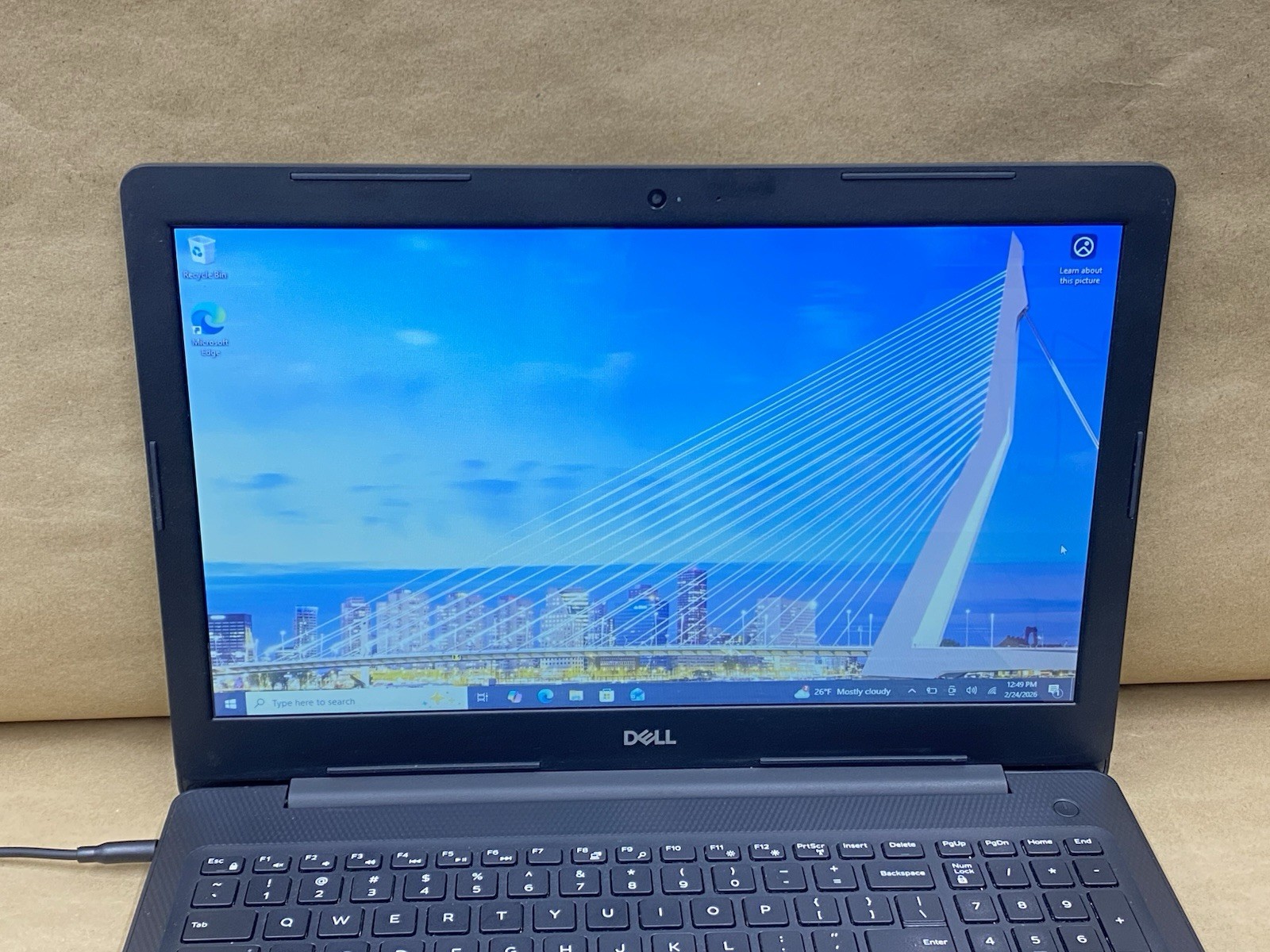 Dell Inspiron 3593 – 16″ HD – Touch – i3-1005G1 – 8GB – 256GB – Win 10 – READ