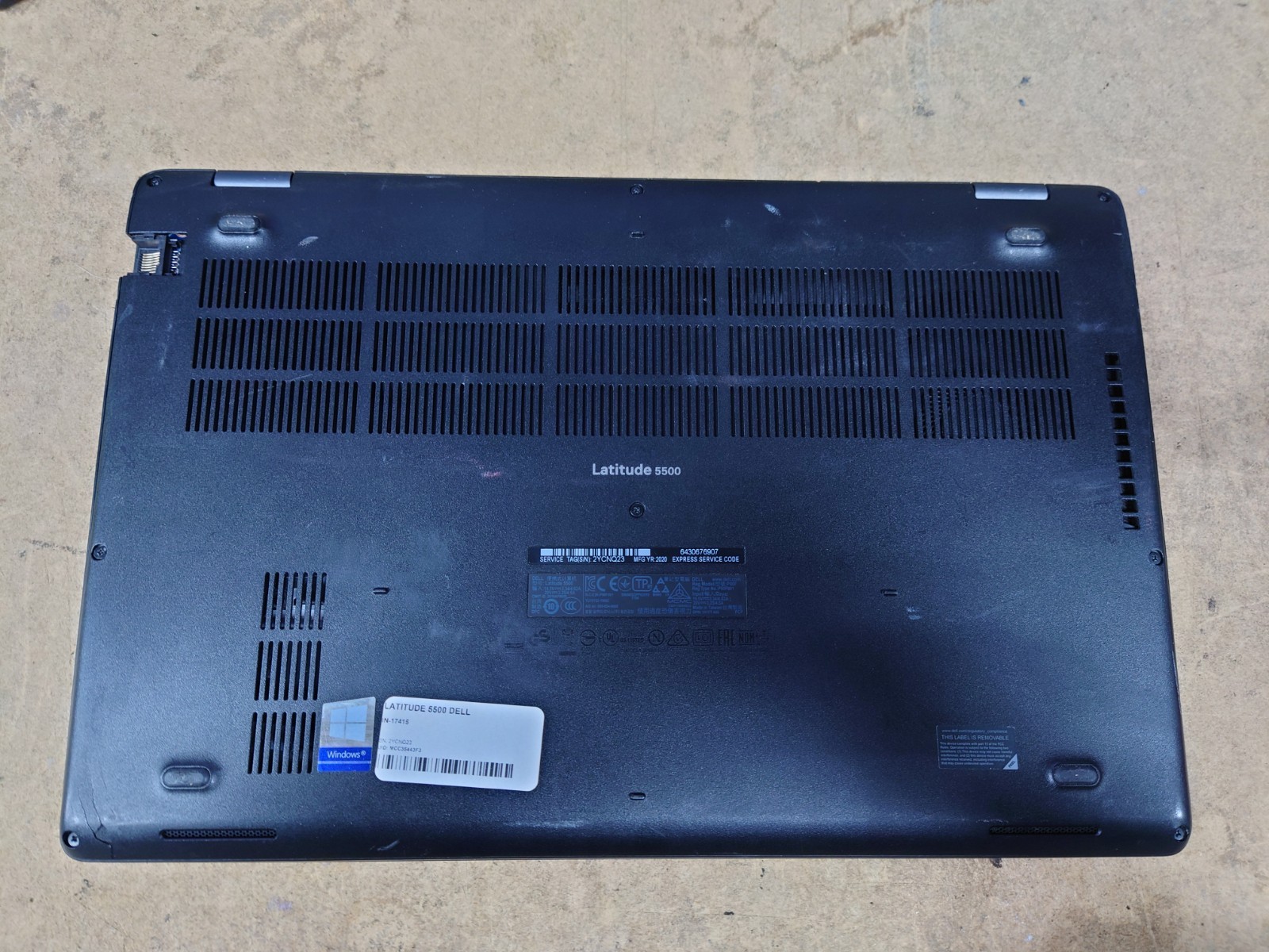 Dell Latitude 5500 15.6″ FHD i5-8365U 8GB RAM No OS/SSD