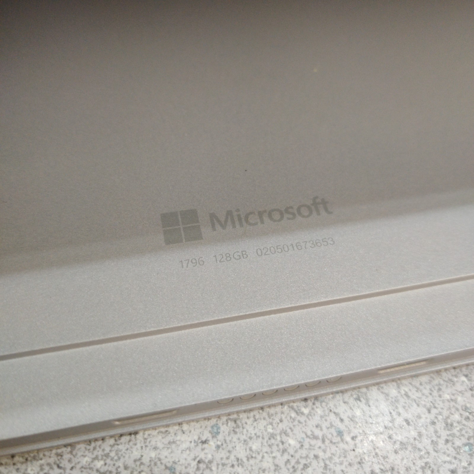 Microsoft Surface Pro 1796 i5-7300U 4GB 128GB Win11Pro NO KEYBOARD – FOR PARTS