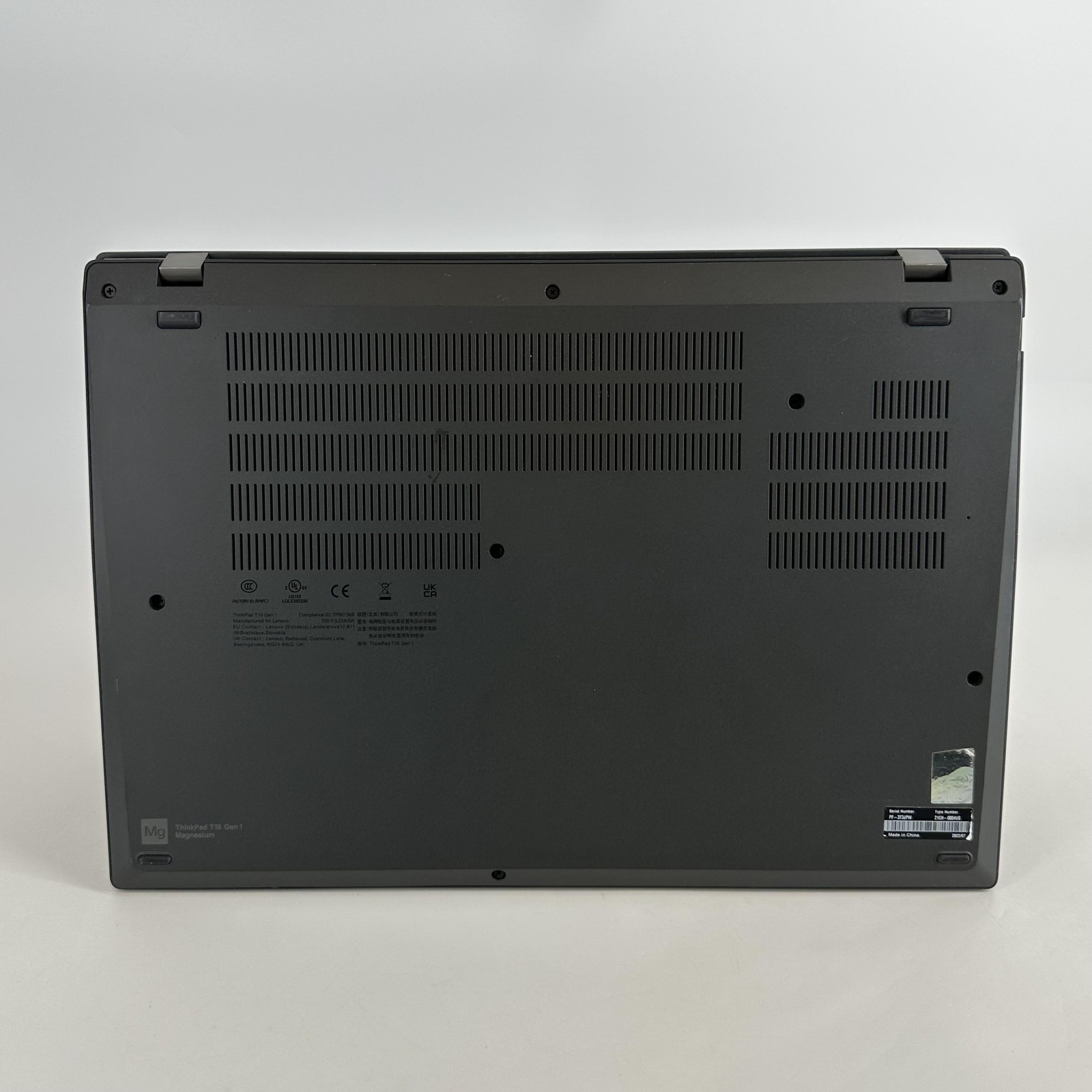 Lenovo ThinkPad T16 Gen 1 Gray FHD+ 2.9 GHz Ryzen 5 PRO 6650U 16GB 1TB SSD Good