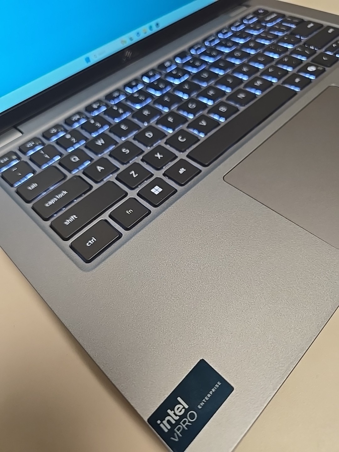 Dell Latitude 5450 Touchscreen | Ultra 7 165U 16GB RAM 512GB SSD | FHD Backlit