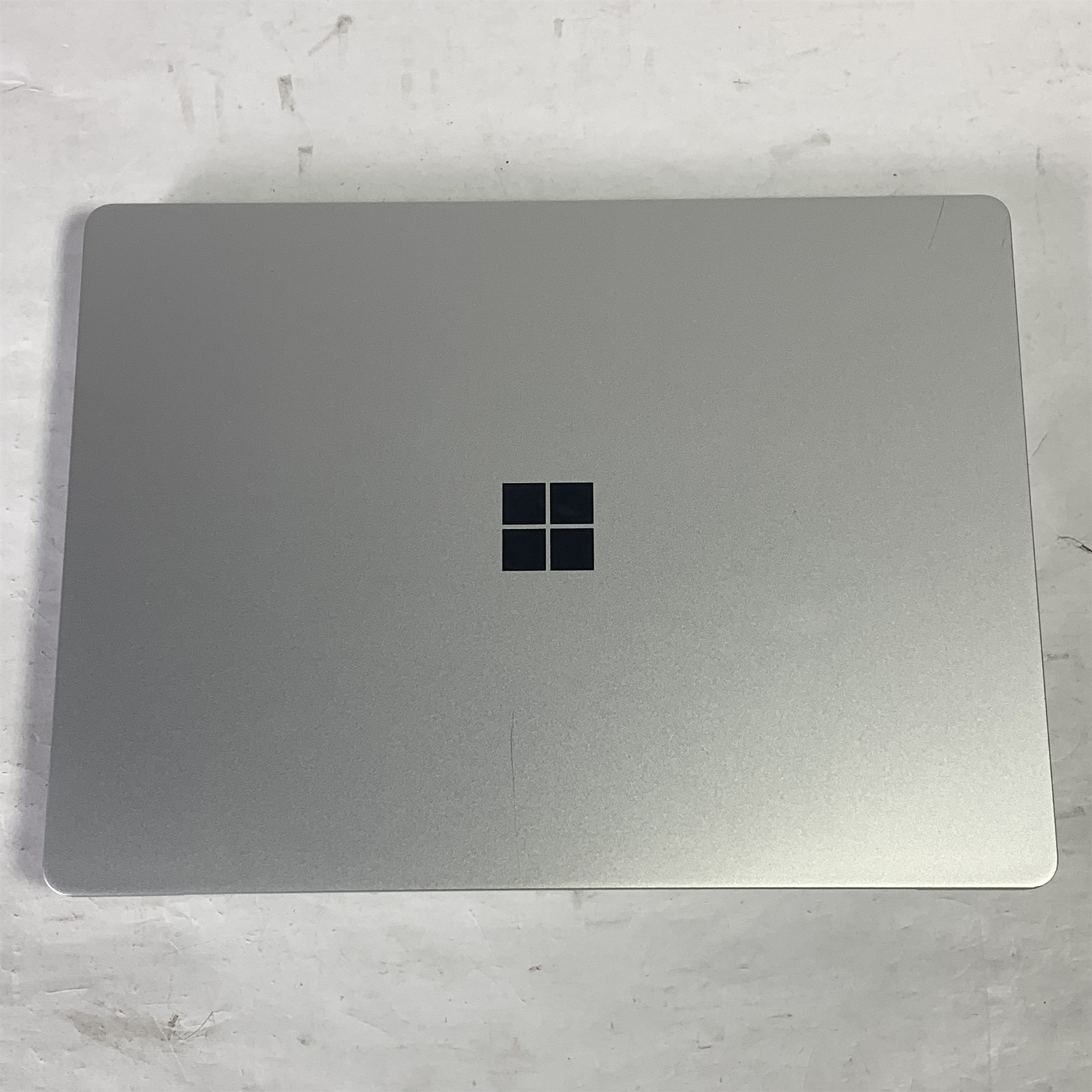 Microsoft Surface Laptop Go 2 12.4″ i5-1135G7 2.4GHz 16GB 256GB NVMe SSD – Win11