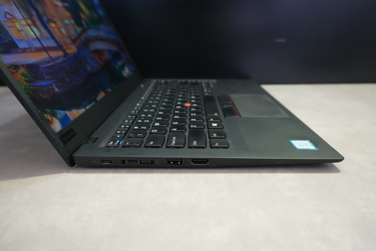 Lenovo ThinkPad X1 Carbon 6th i7-8550U 8GB 256GB FHD Touch *Screen Scuffs* READ