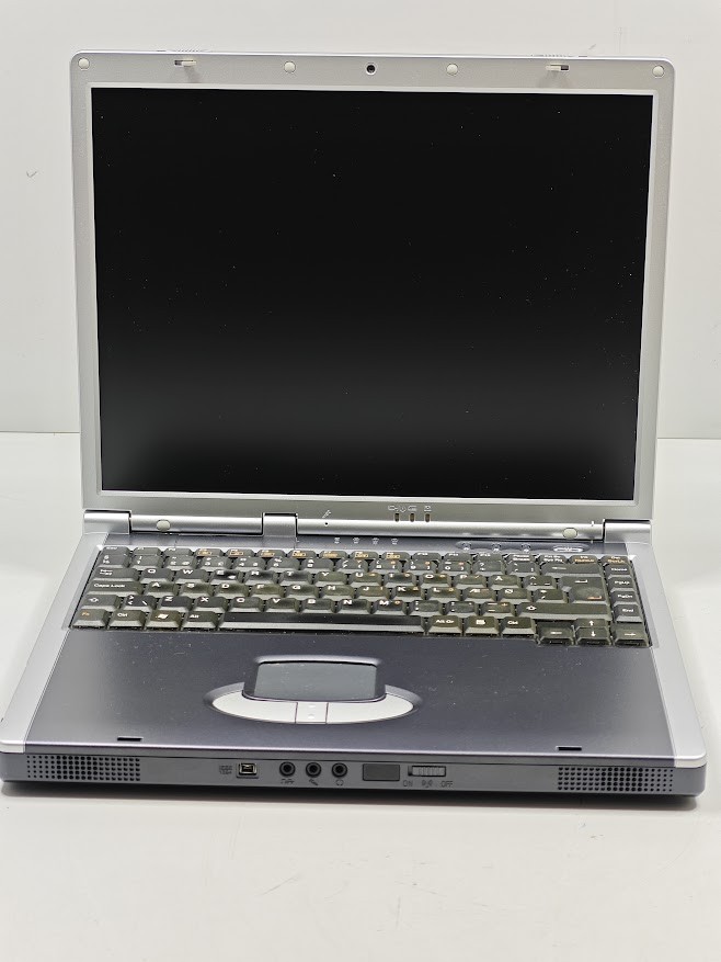 Clevo D430S Laptop – Not Working For Parts