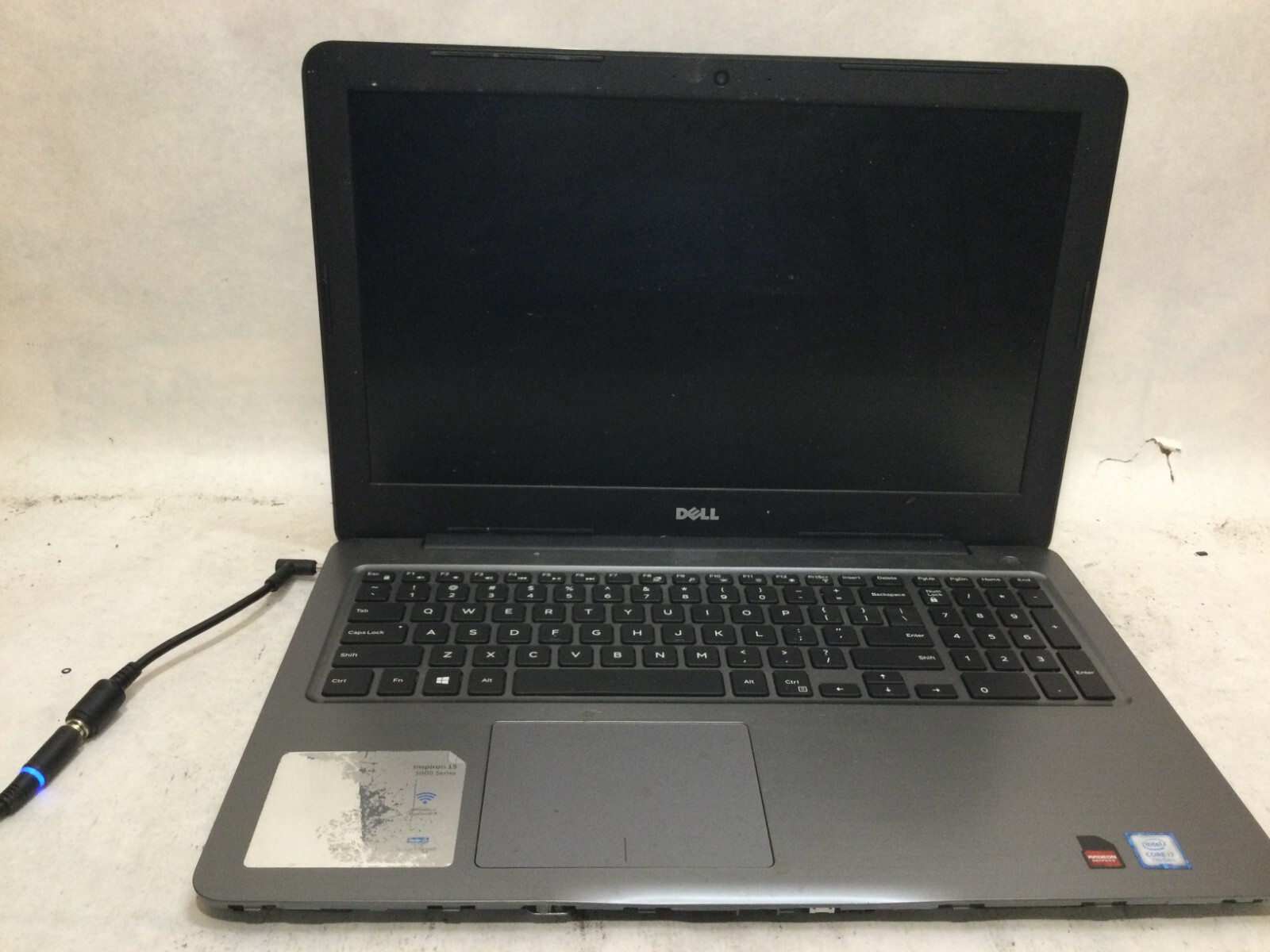 Dell Inspiron 15 5567 15.6” / Intel Core i7 / (CRACKED/POWERS ON/NO BOOT!) -MR