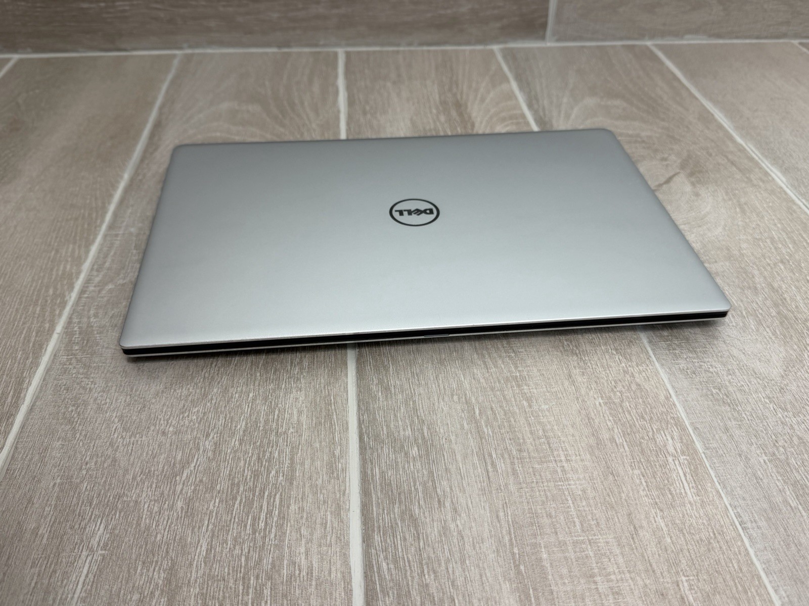Dell XPS 15 9550 13.2″ Laptop Core i7-8550U 8GB RAM 256GB SSD Win-11