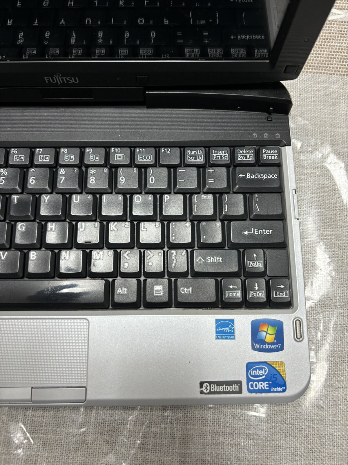 Fujitsu T 580 Core i5 – 1.33 GHz 3GB Ram Windows 10 – 512 SSD 10” Touch