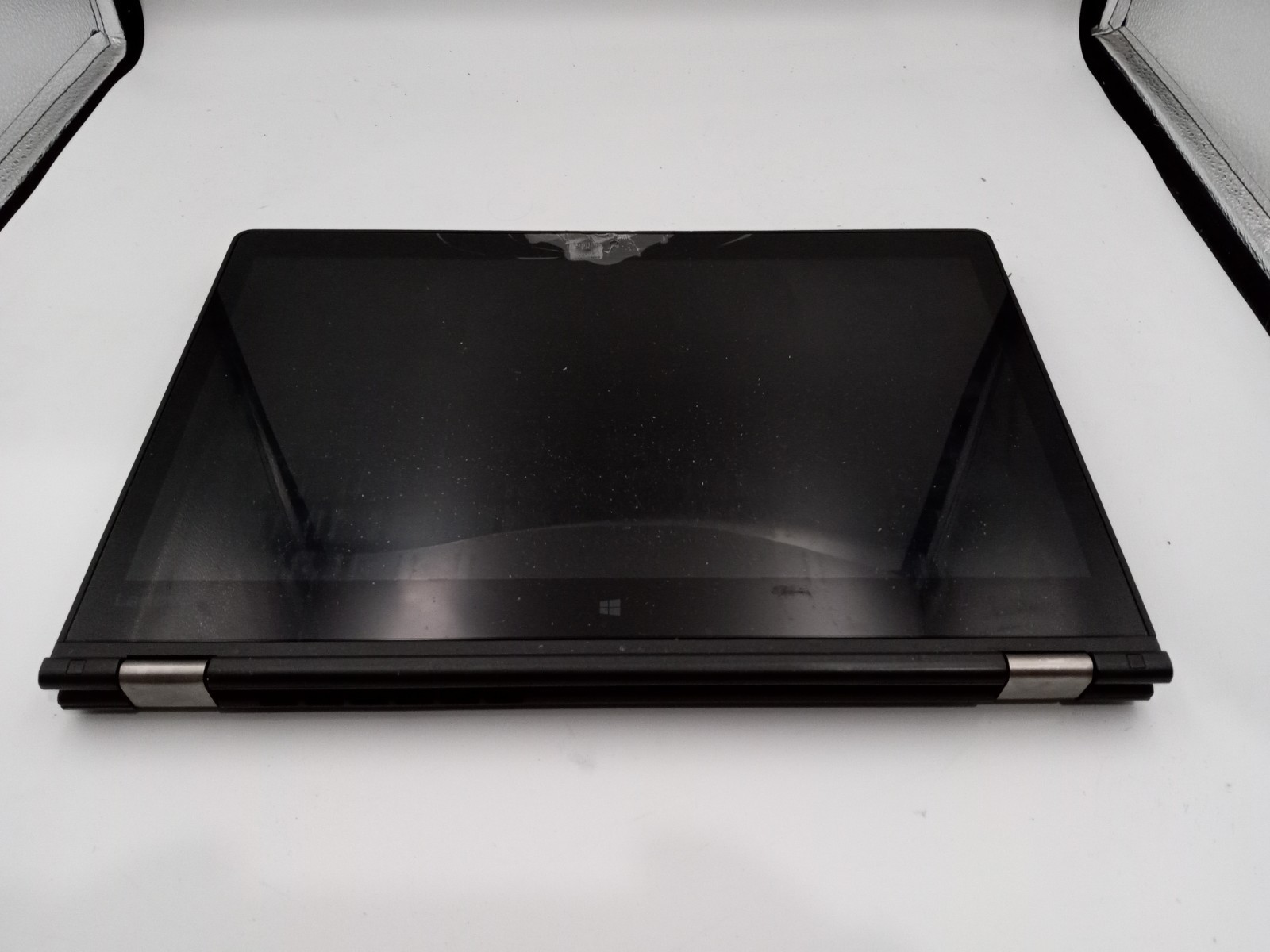 Lenovo ThinkPad Yoga 460 14″ 2in1 Intel i5-6200U 4GB RAM – CRACKED GLASS -RR