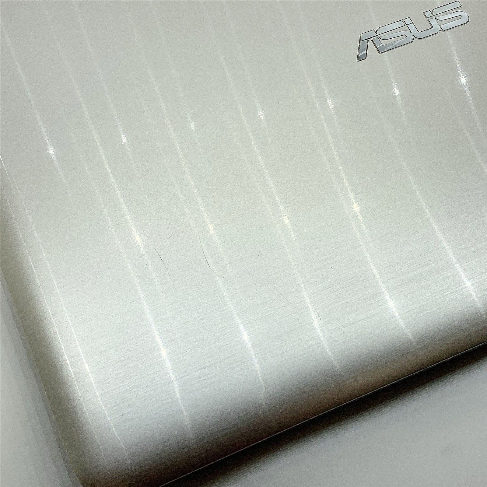 ASUS F556U Laptop i5 7200U 2.50GHZ 15.6″ FHD 8GB 128GB SSD NO BATT Windows 11
