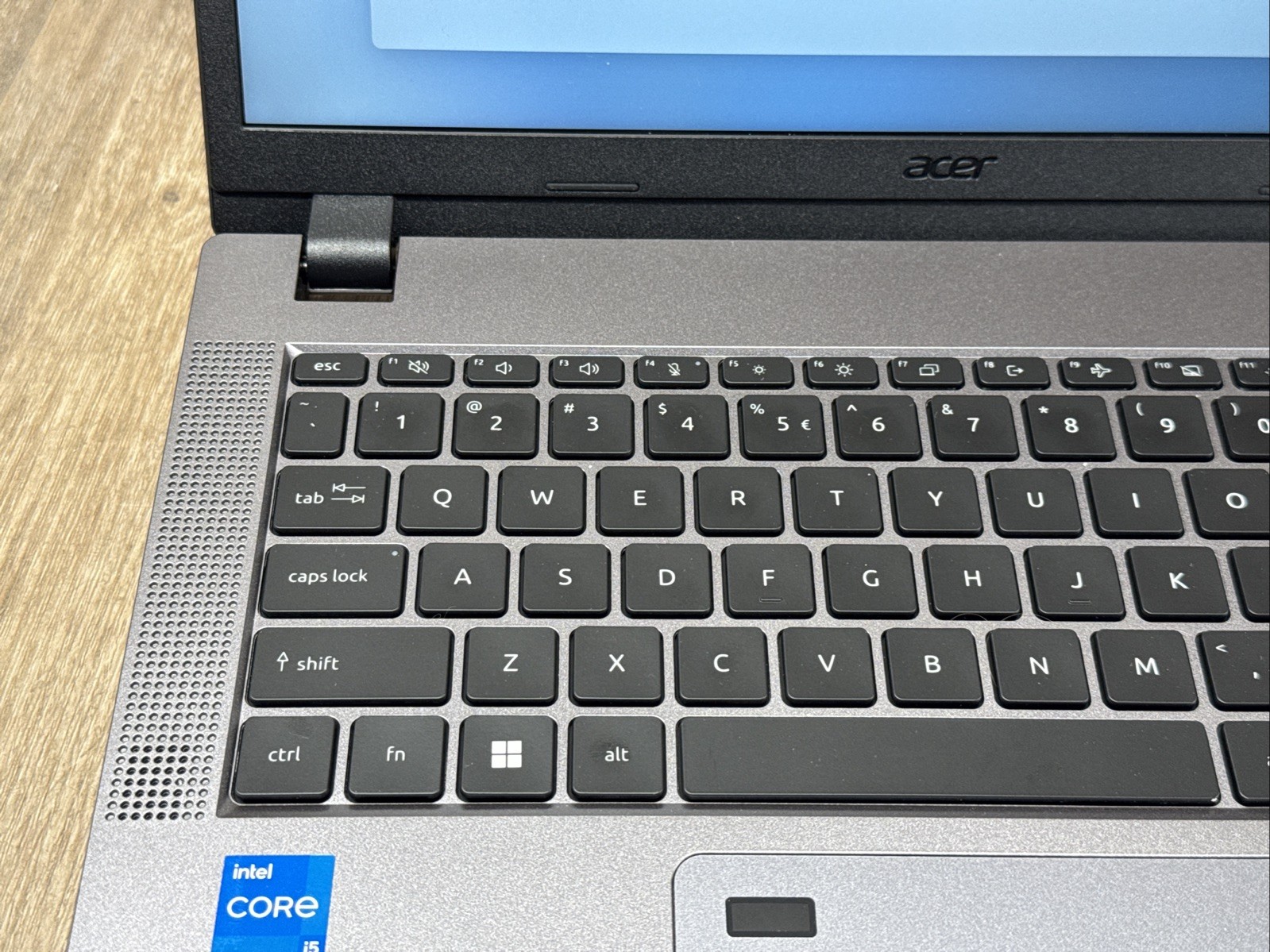 Acer TravelMate P214 i5 2.40GHz 8GB RAM 256GB SSD 14in