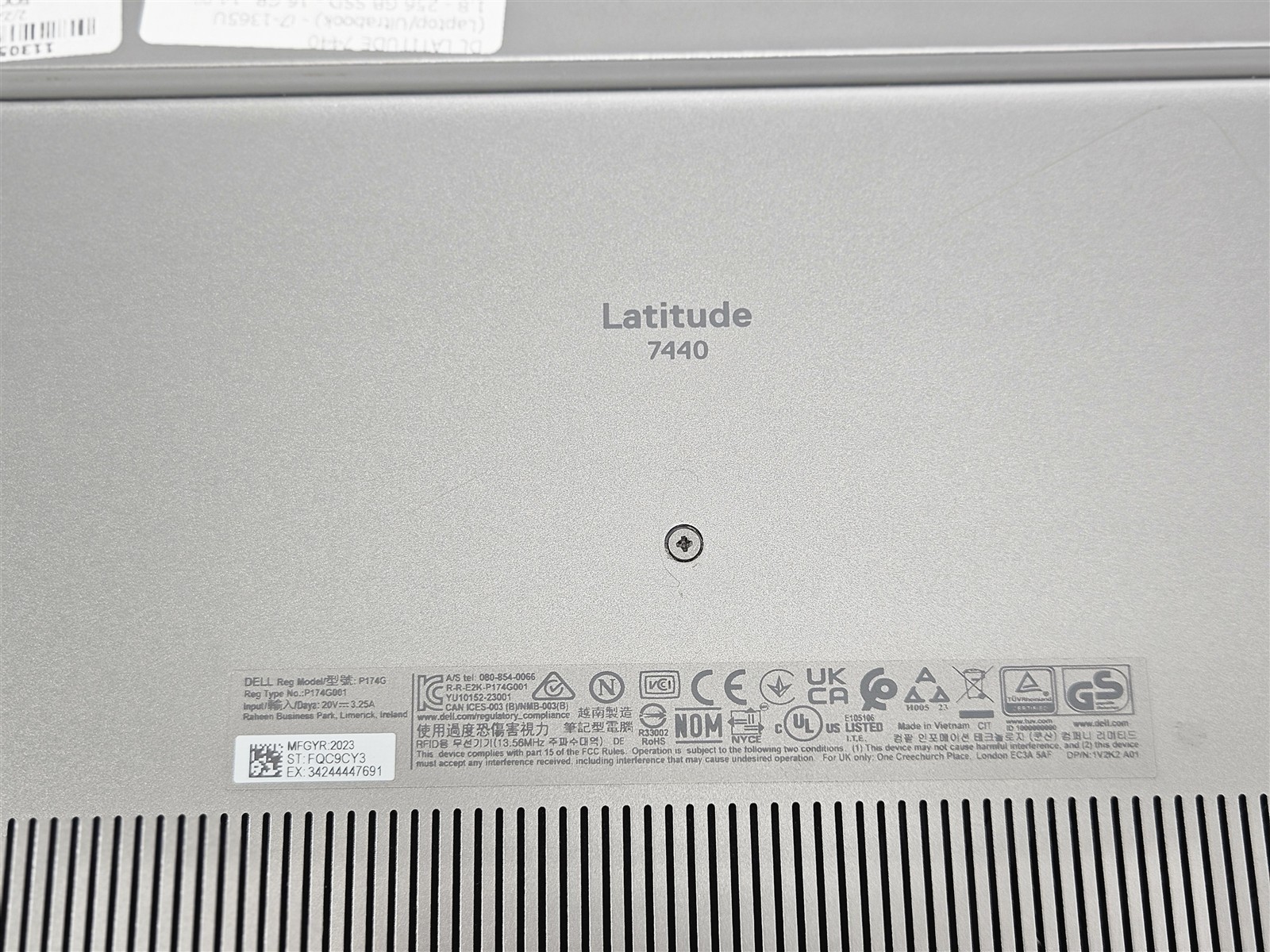 Dell 14″ Latitude 7440 Intel Core i7-1365U 16GB 256GB SSD Iris Xe